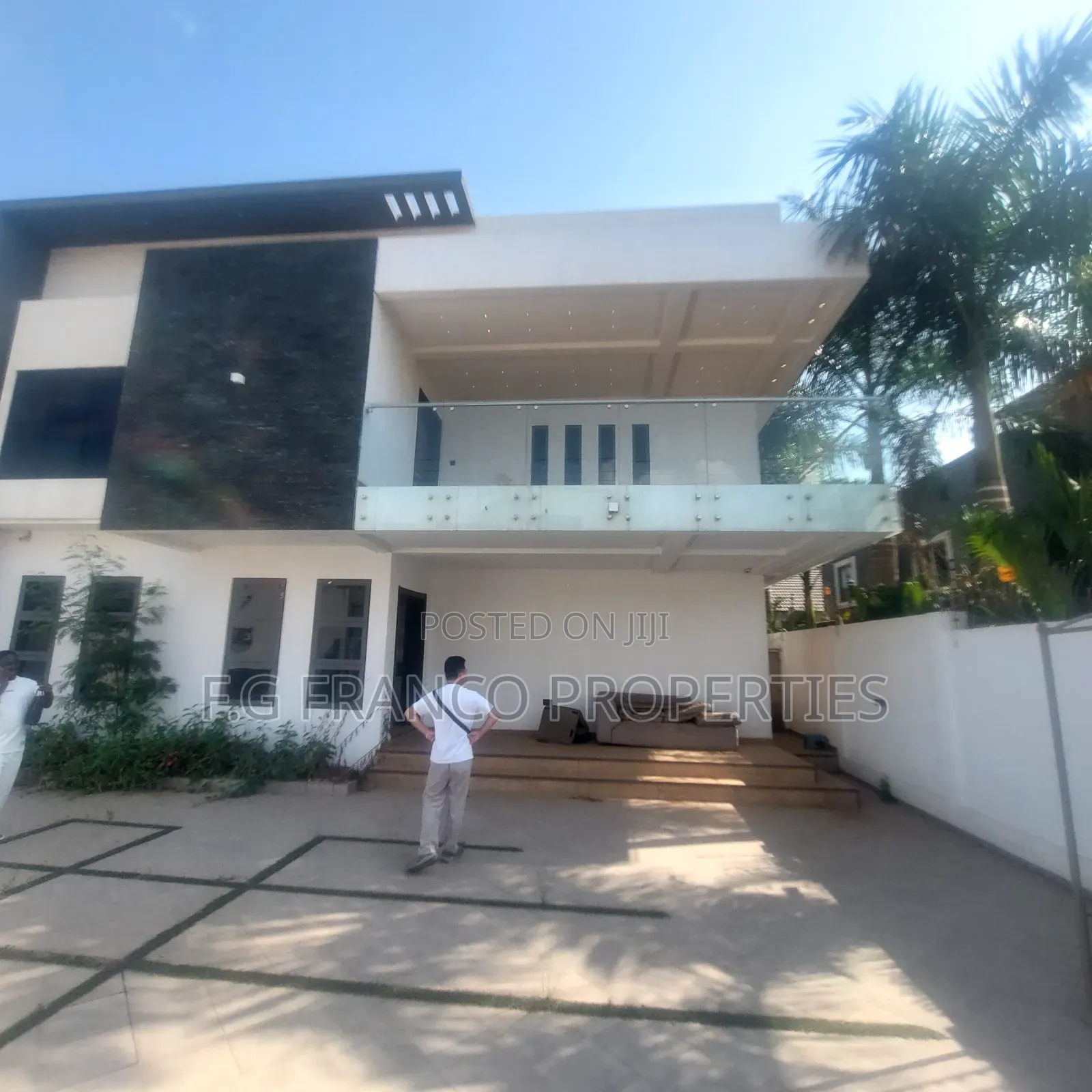 Furnished 4bdrm House in Kg Franco Properties, East Legon for rent in East Legon