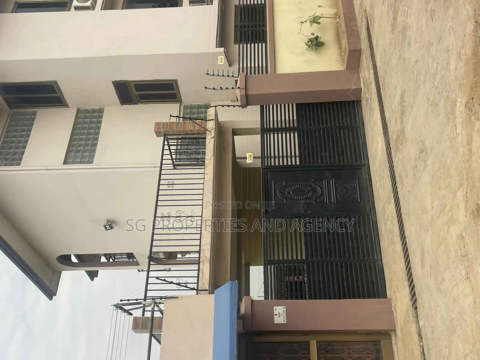 2bdrm Apartment in Lashibi, Sakumono for rent in Sakumono