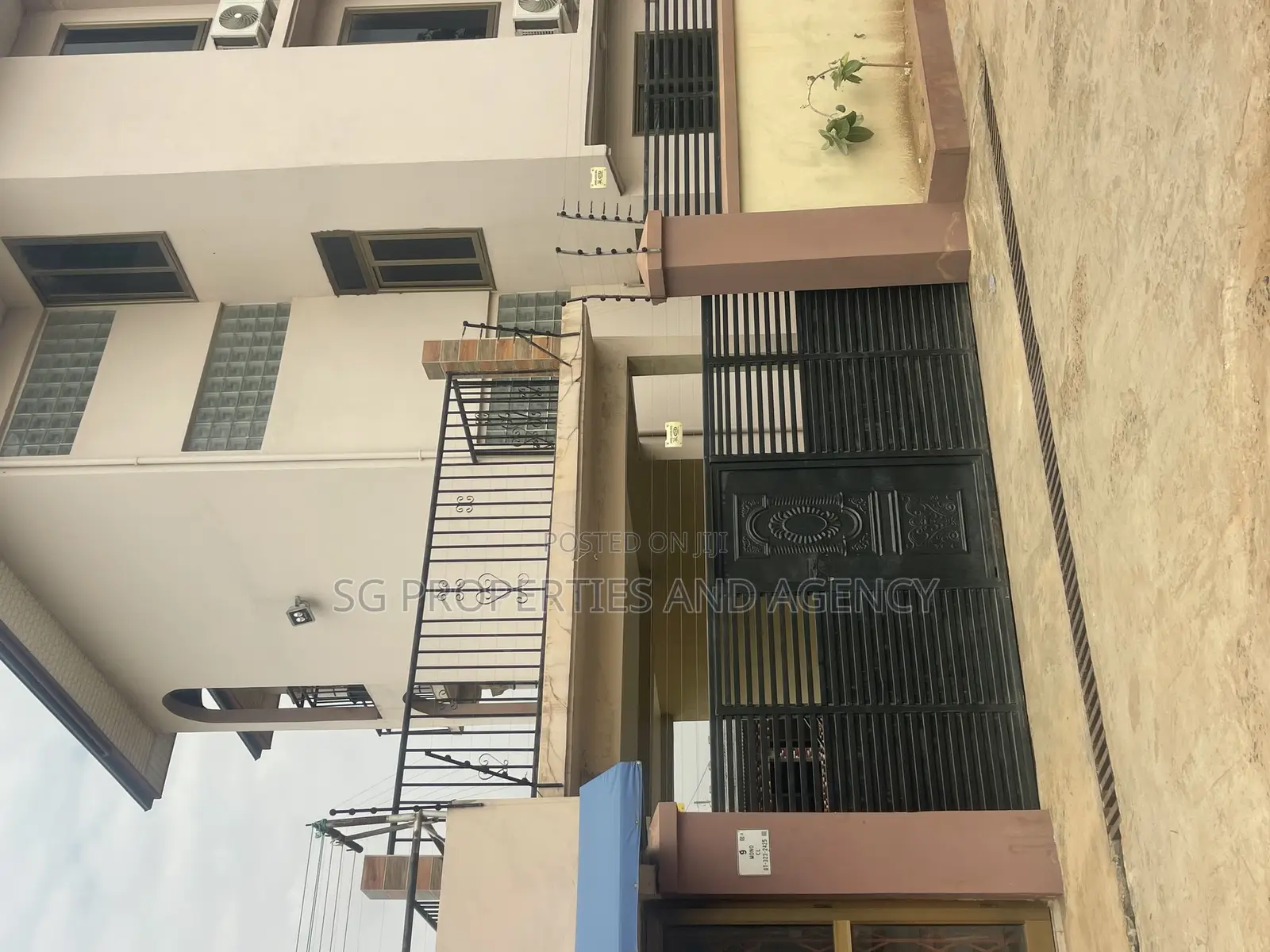 2bdrm Apartment in Lashibi, Sakumono for rent in Sakumono