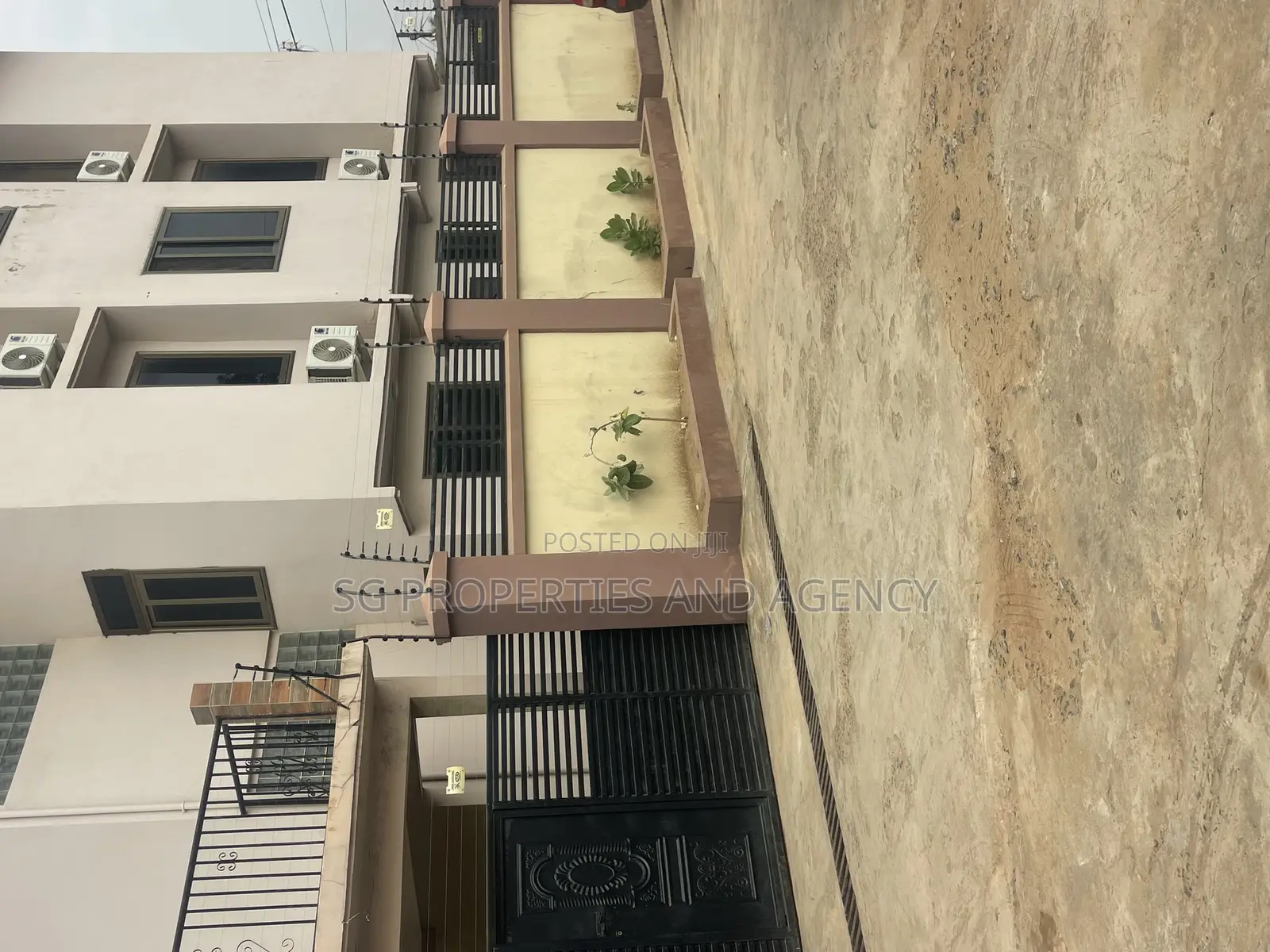 2bdrm Apartment in Lashibi, Sakumono for rent in Sakumono