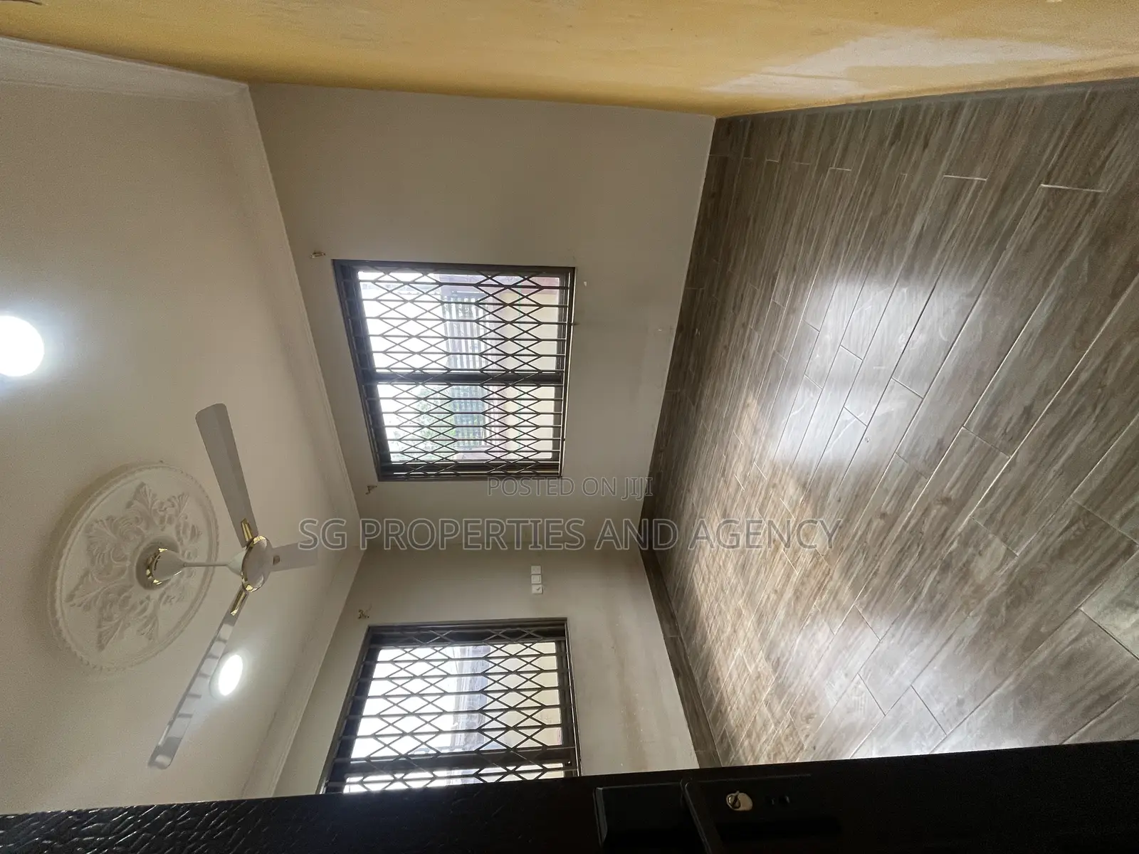 2bdrm Apartment in Lashibi, Sakumono for rent in Sakumono