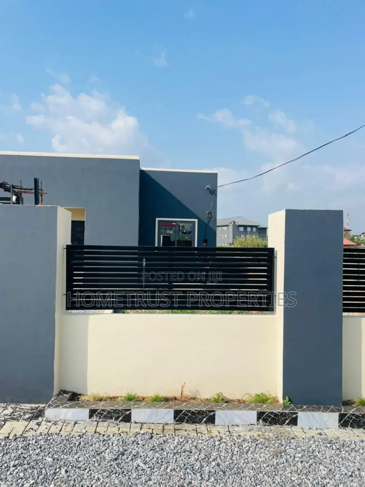 3bdrm Duplex in Hometrust Properties, Ablekuma for sale in Ablekuma