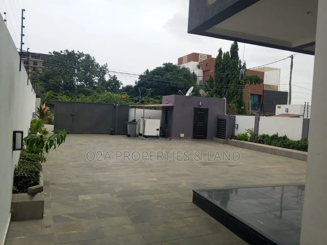 4bdrm House in East Legon, Shaishie, A&C Mall Area for sale in A&C Mall Area