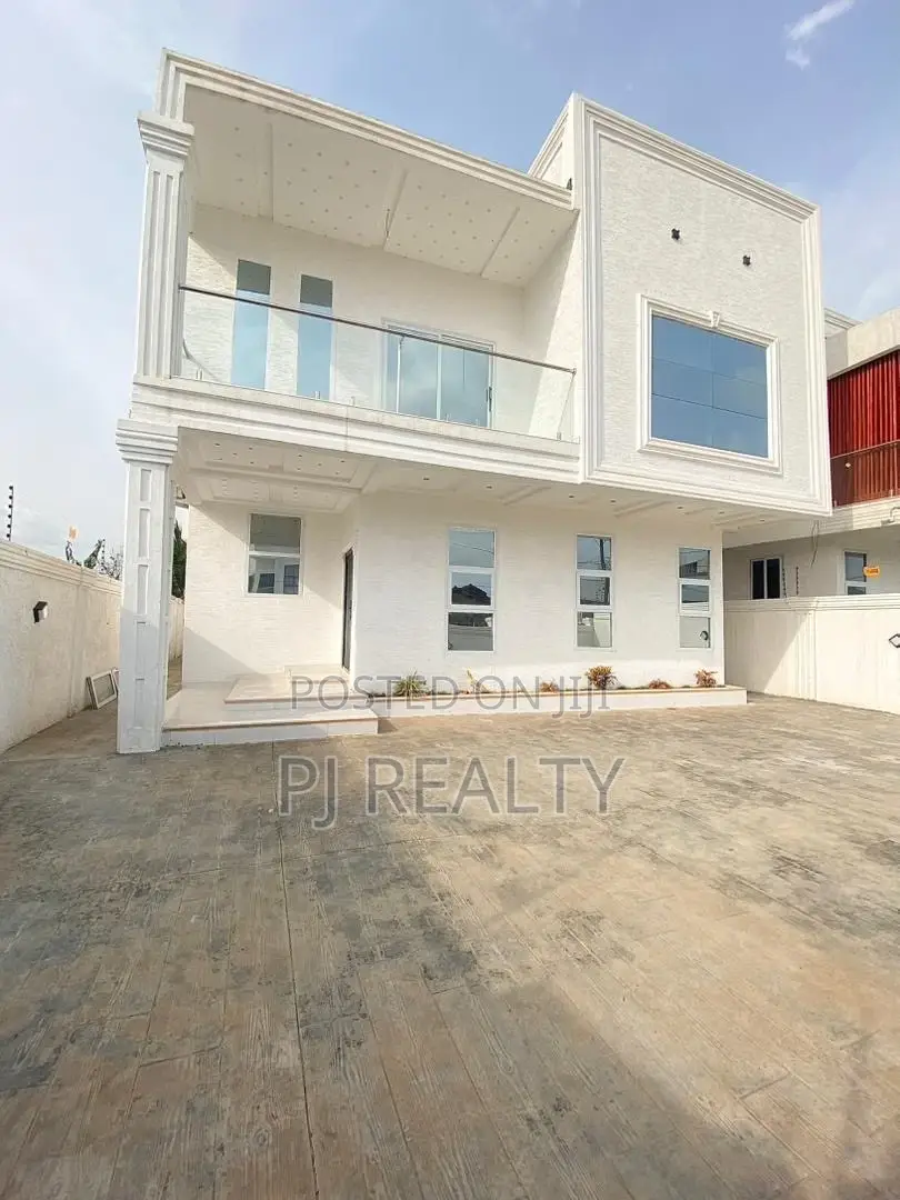 4bdrm House in Greater Accra for sale in Greater Accra