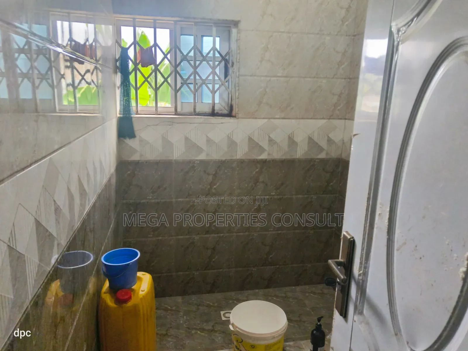 7bdrm House in Tema Metropolitan for sale in Tema Metropolitan