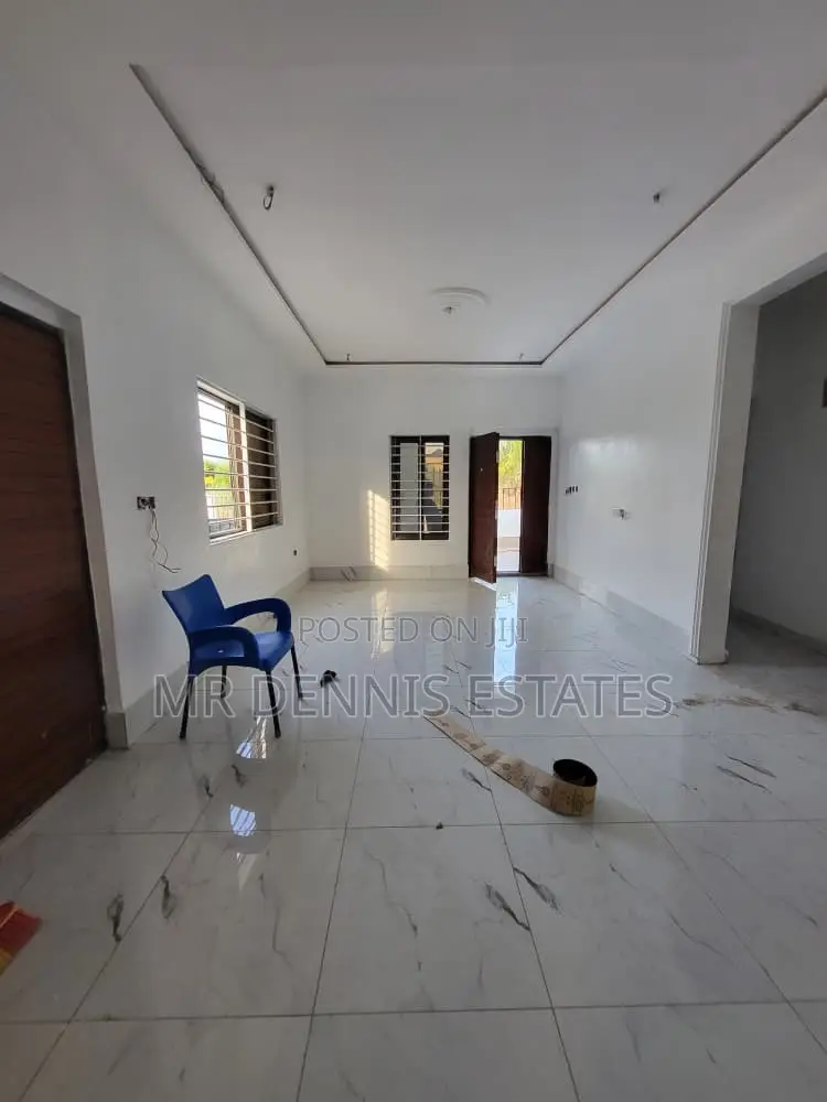 2bdrm House in Mr Dennis Estates, Nyanyano for sale in Nyanyano