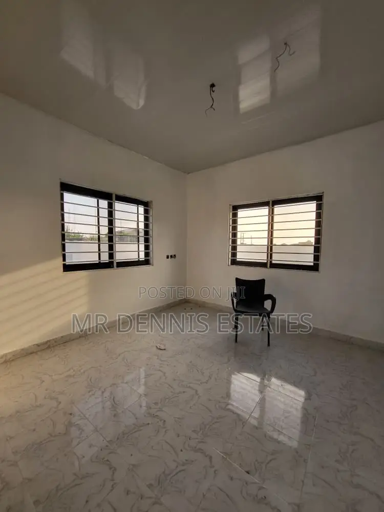 2bdrm House in Mr Dennis Estates, Nyanyano for sale in Nyanyano