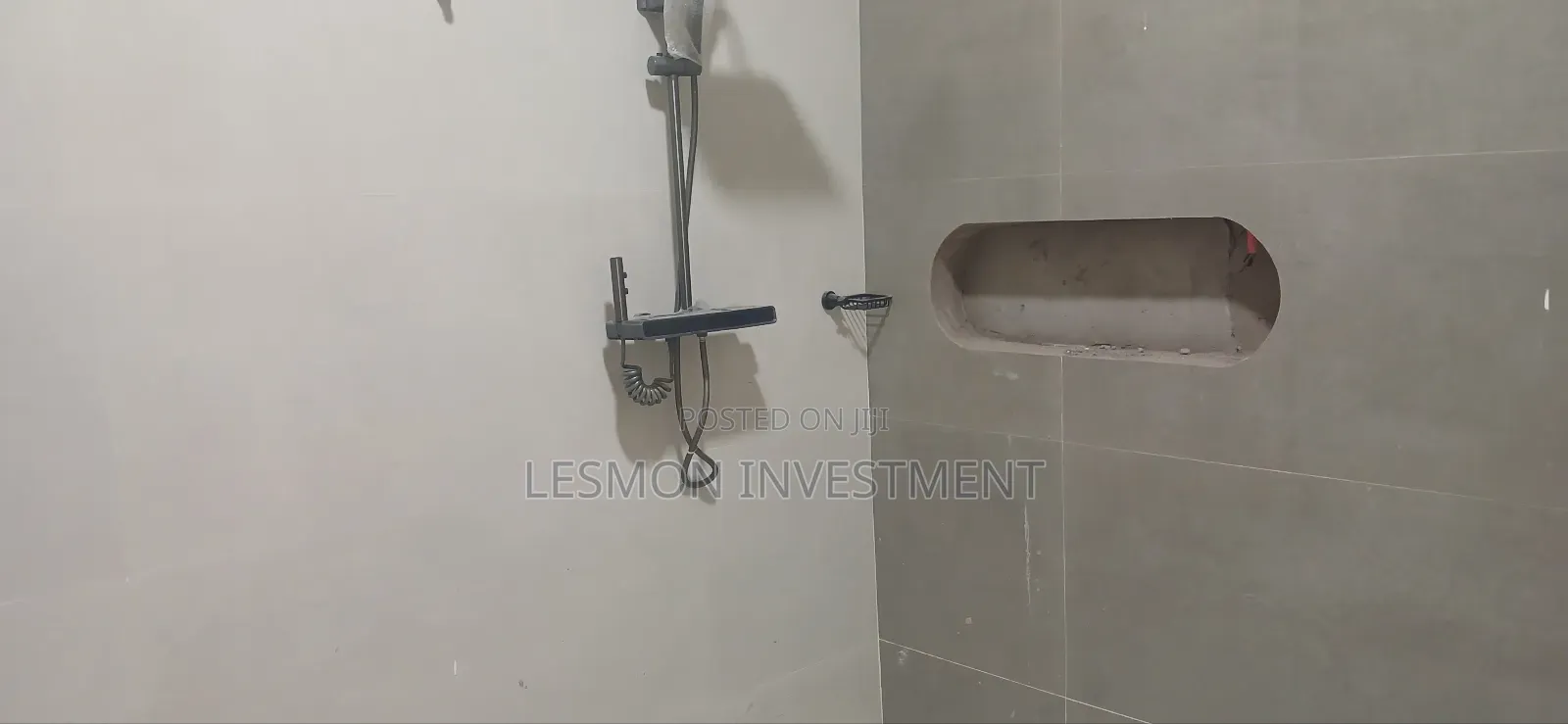 3bdrm House in Lesmon Invesment, Sakumono for sale in Sakumono