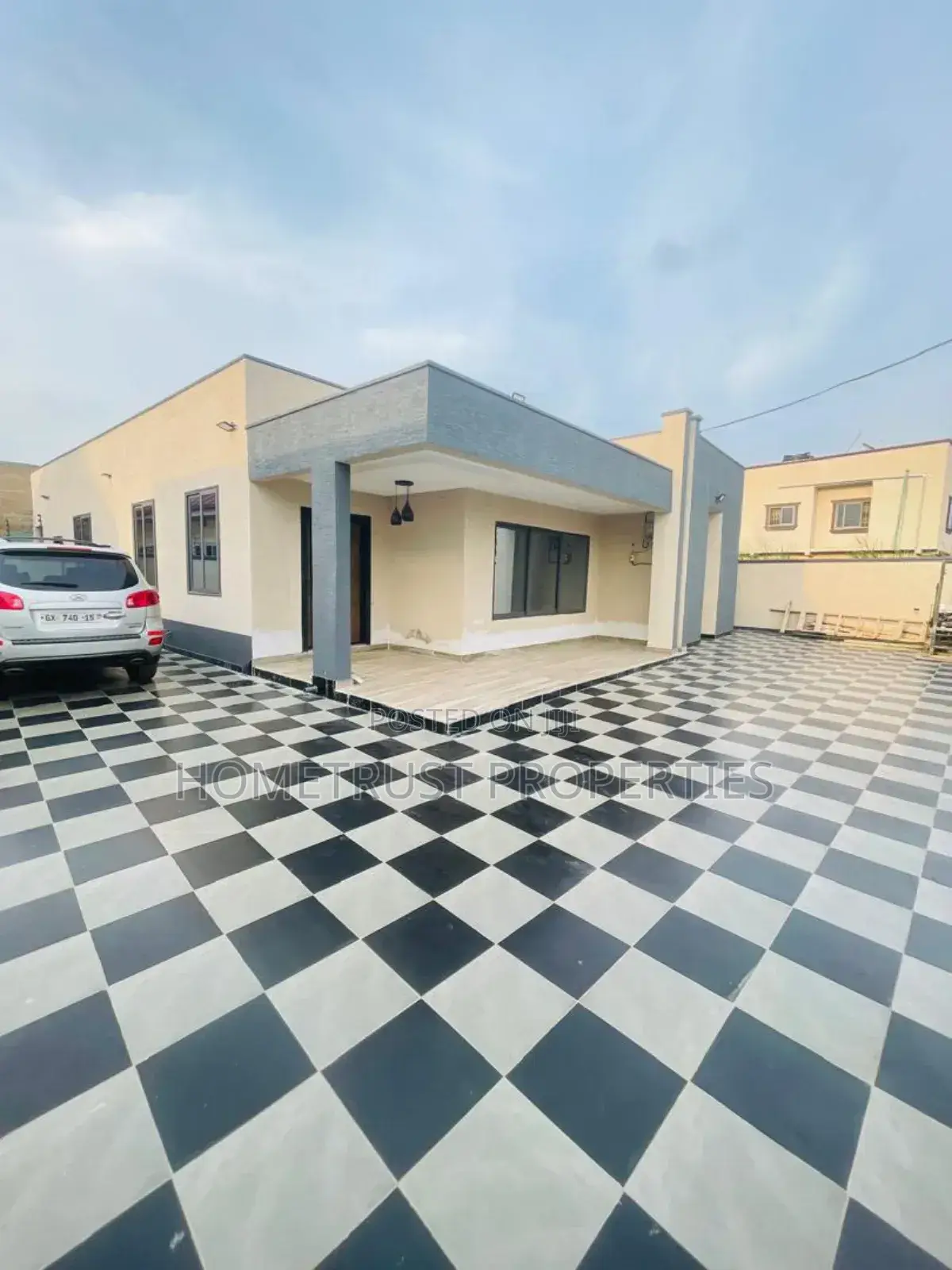 3bdrm Duplex in Hometrust Properties, Ablekuma for sale in Ablekuma