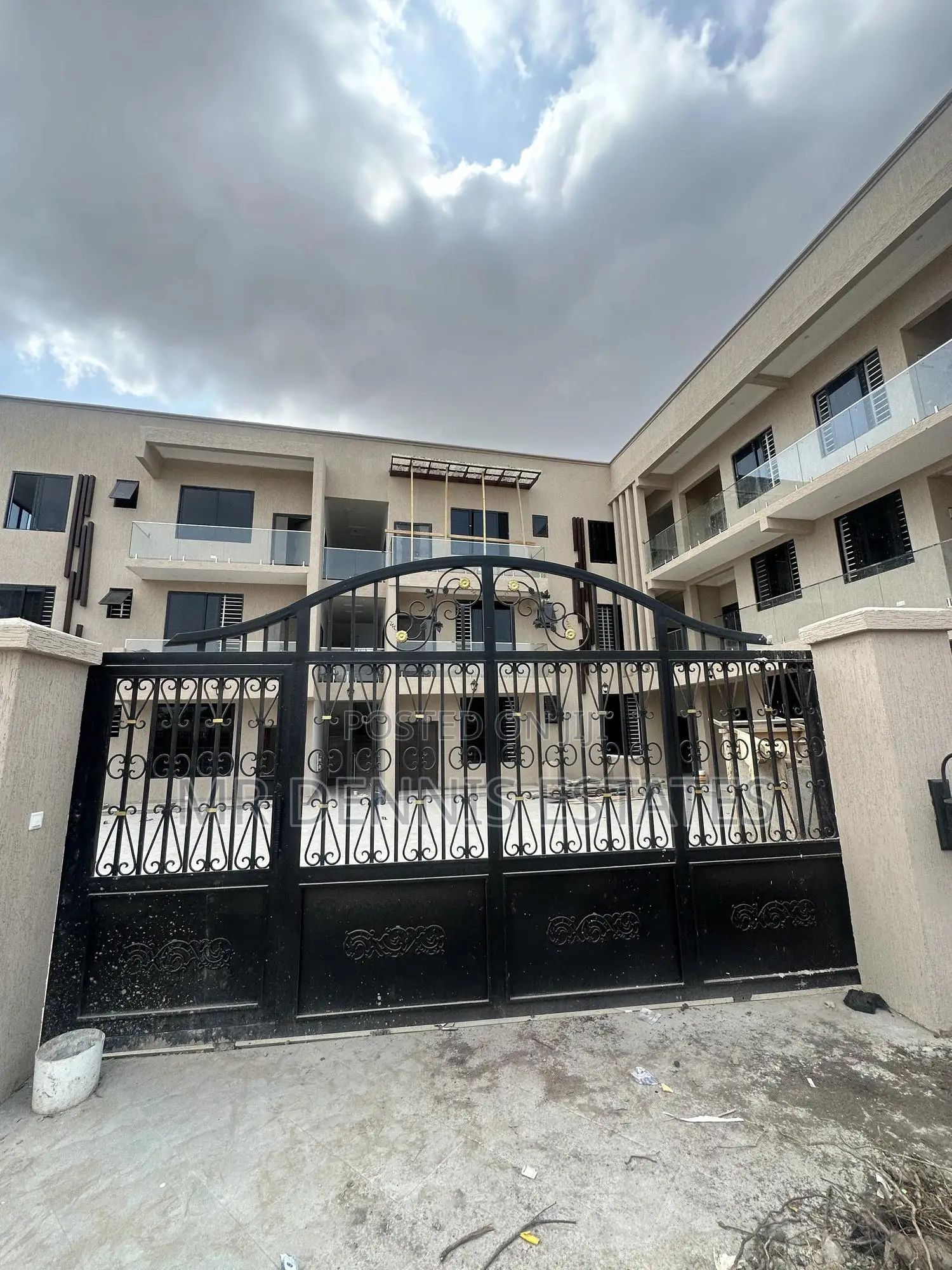 1bdrm Room & Parlour in Westhills Mall for rent in West Hills Mall Area