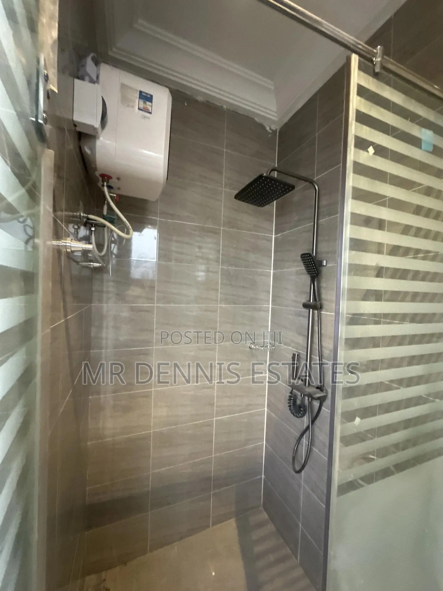 1bdrm Room & Parlour in Westhills Mall for rent in West Hills Mall Area