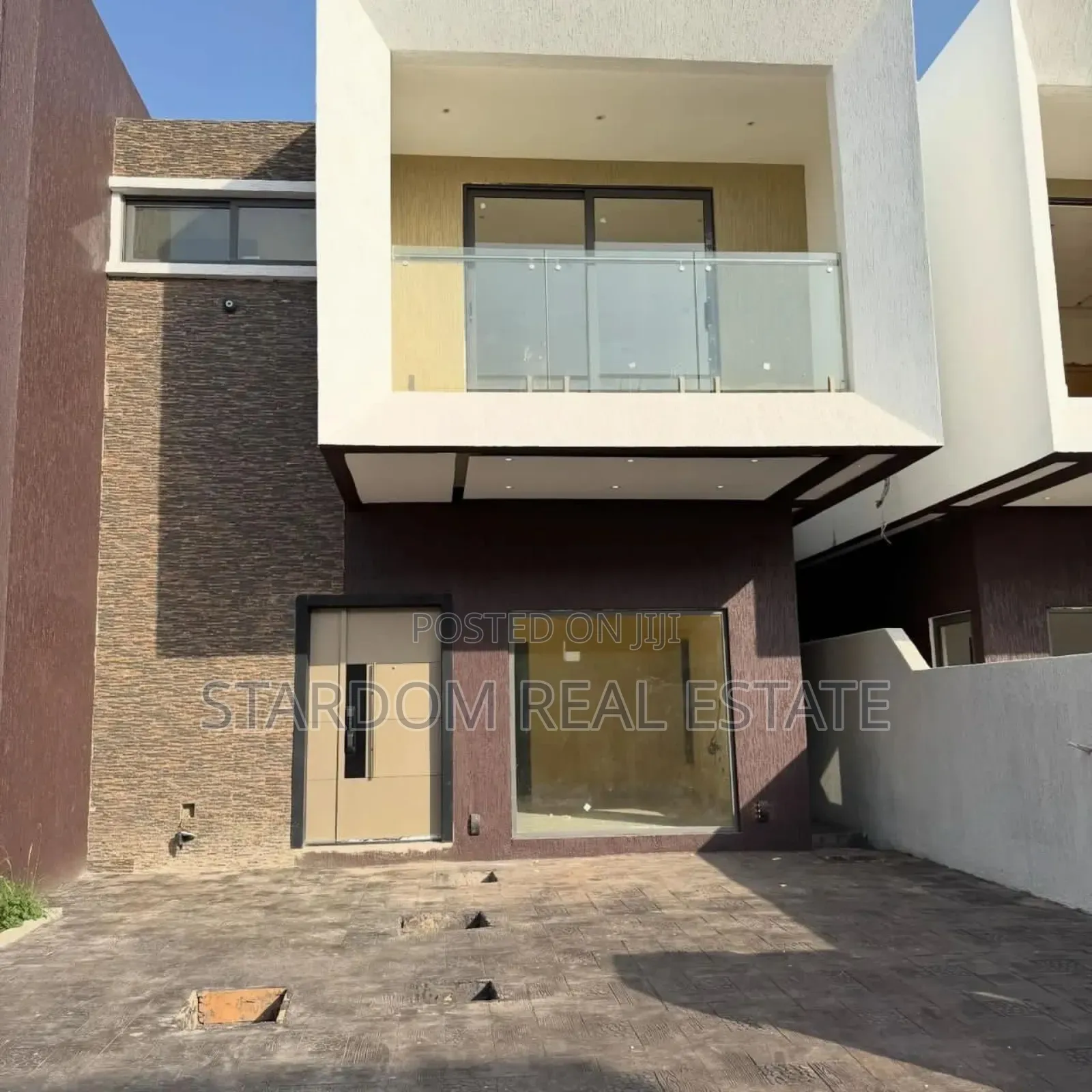 3bdrm Duplex in East Legon Hills for sale in East Legon