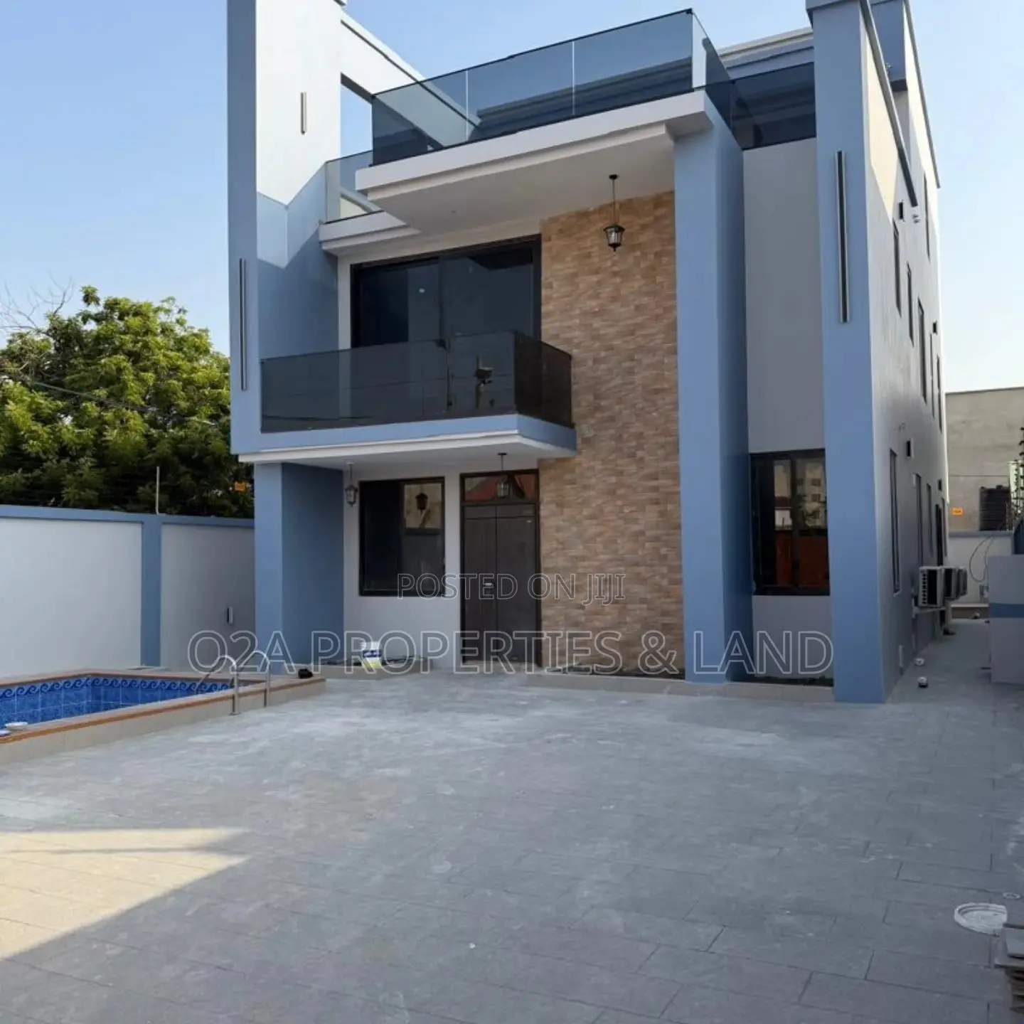 5bdrm House in Tse Addo / East for sale in Airport Residential Area