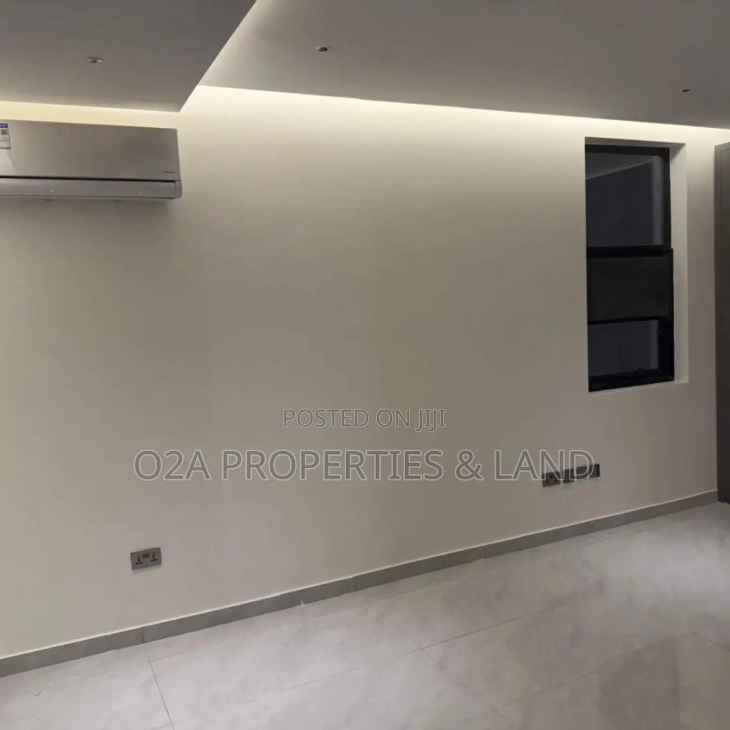5bdrm House in Tse Addo / East for sale in Airport Residential Area