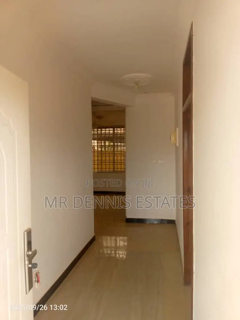5bdrm House in Westhills Hills Mall for rent in West Hills Mall Area