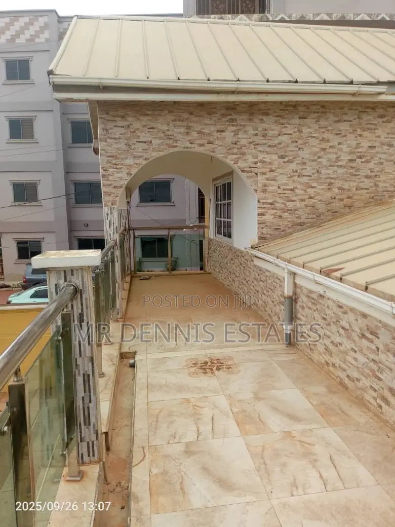 5bdrm House in Westhills Hills Mall for rent in West Hills Mall Area