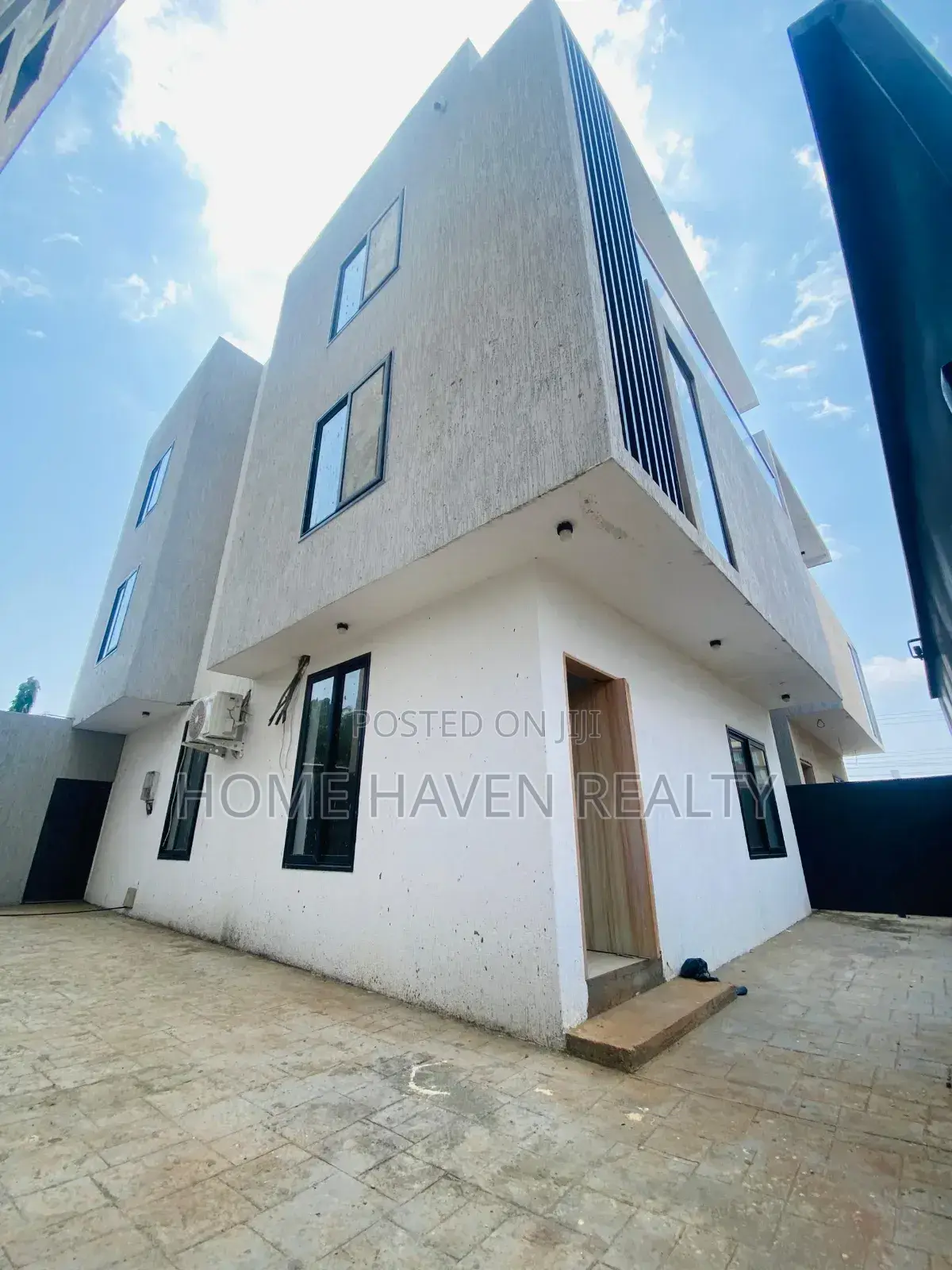 4bdrm House in Abelemkpe for sale in Abelemkpe
