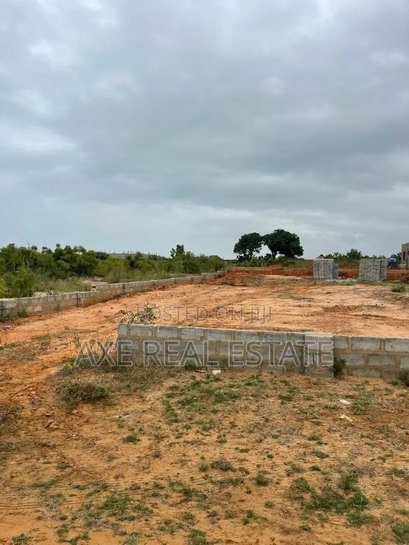 Discounted Lands With Free Packages. in New Ningo