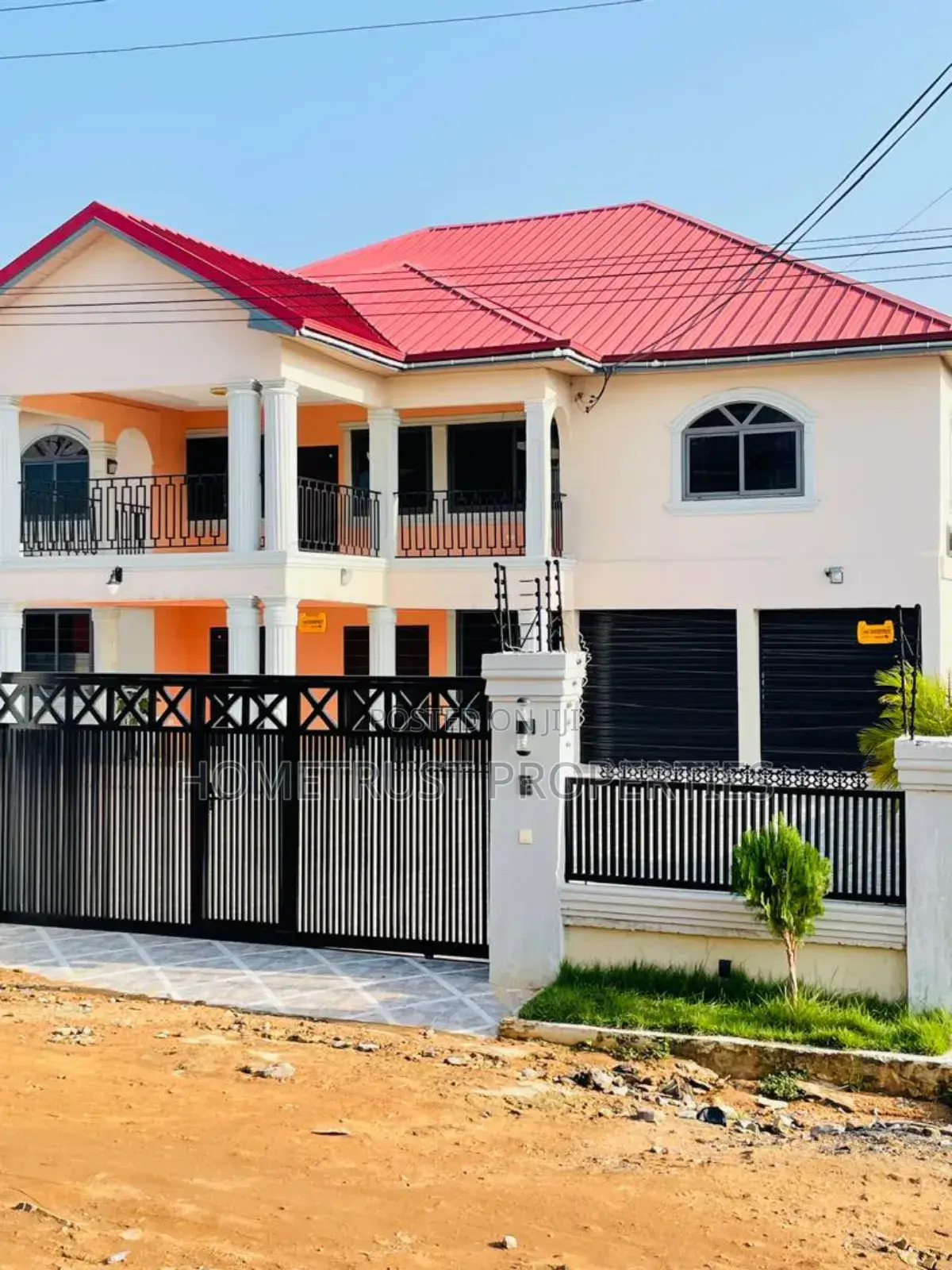 6bdrm House in Hometrust Properties, Ablekuma for sale in Ablekuma