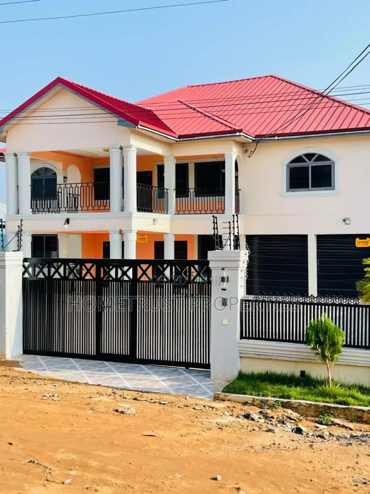 6bdrm House in Hometrust Properties, Ablekuma for sale in Ablekuma