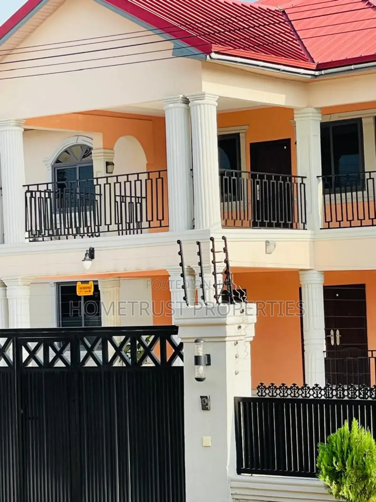 6bdrm House in Hometrust Properties, Ablekuma for sale in Ablekuma