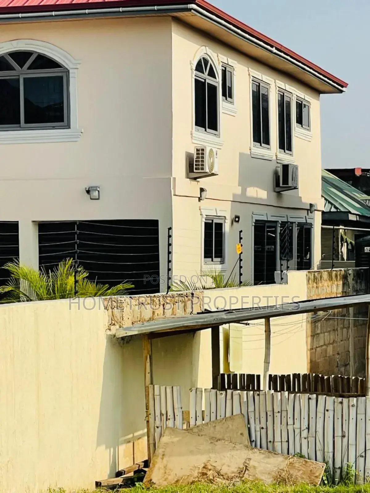 6bdrm House in Hometrust Properties, Ablekuma for sale in Ablekuma