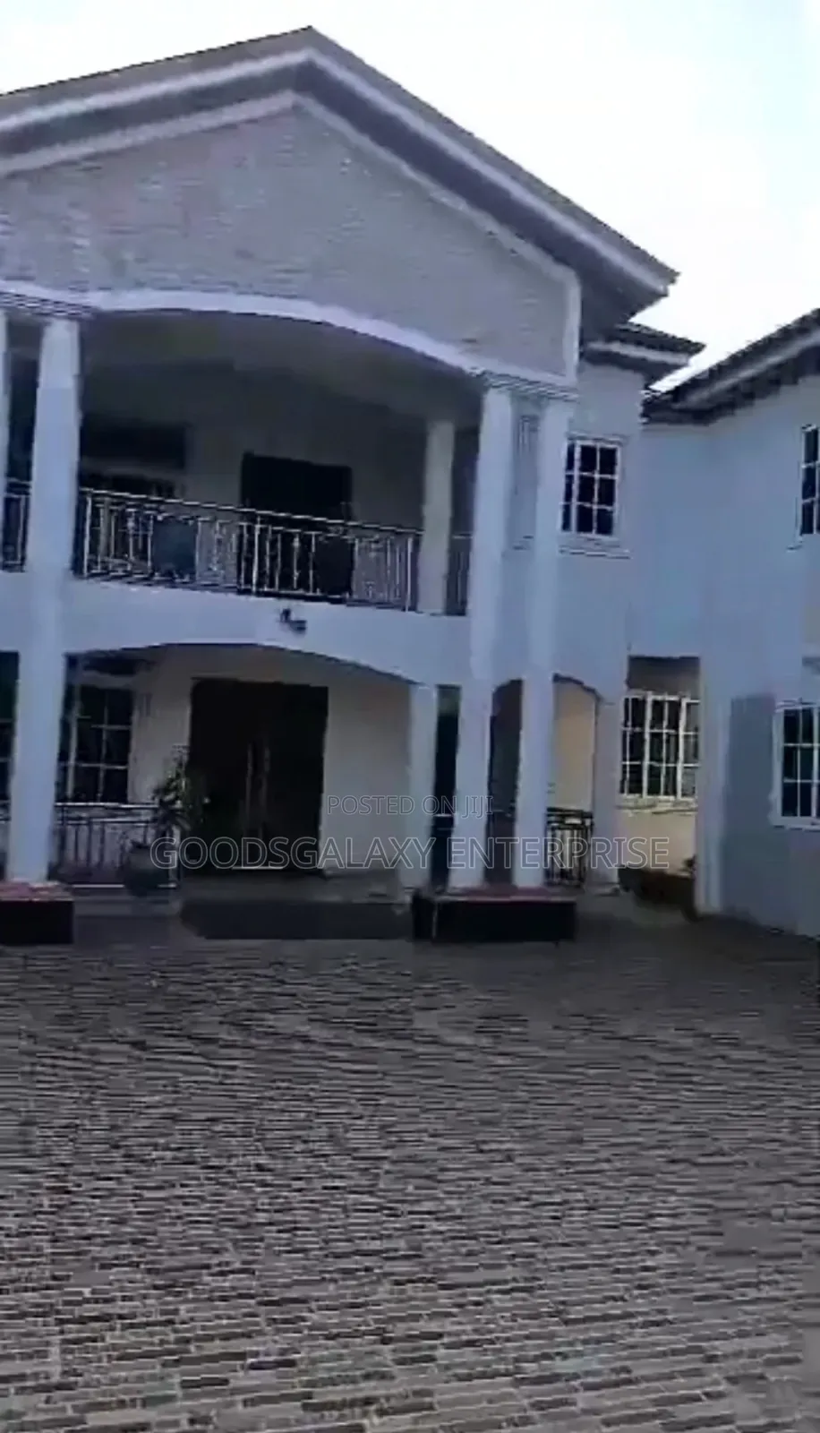 16 Bedroom Private Hospital / Can Be Converted Into School for Sale in Accra Metropolitan