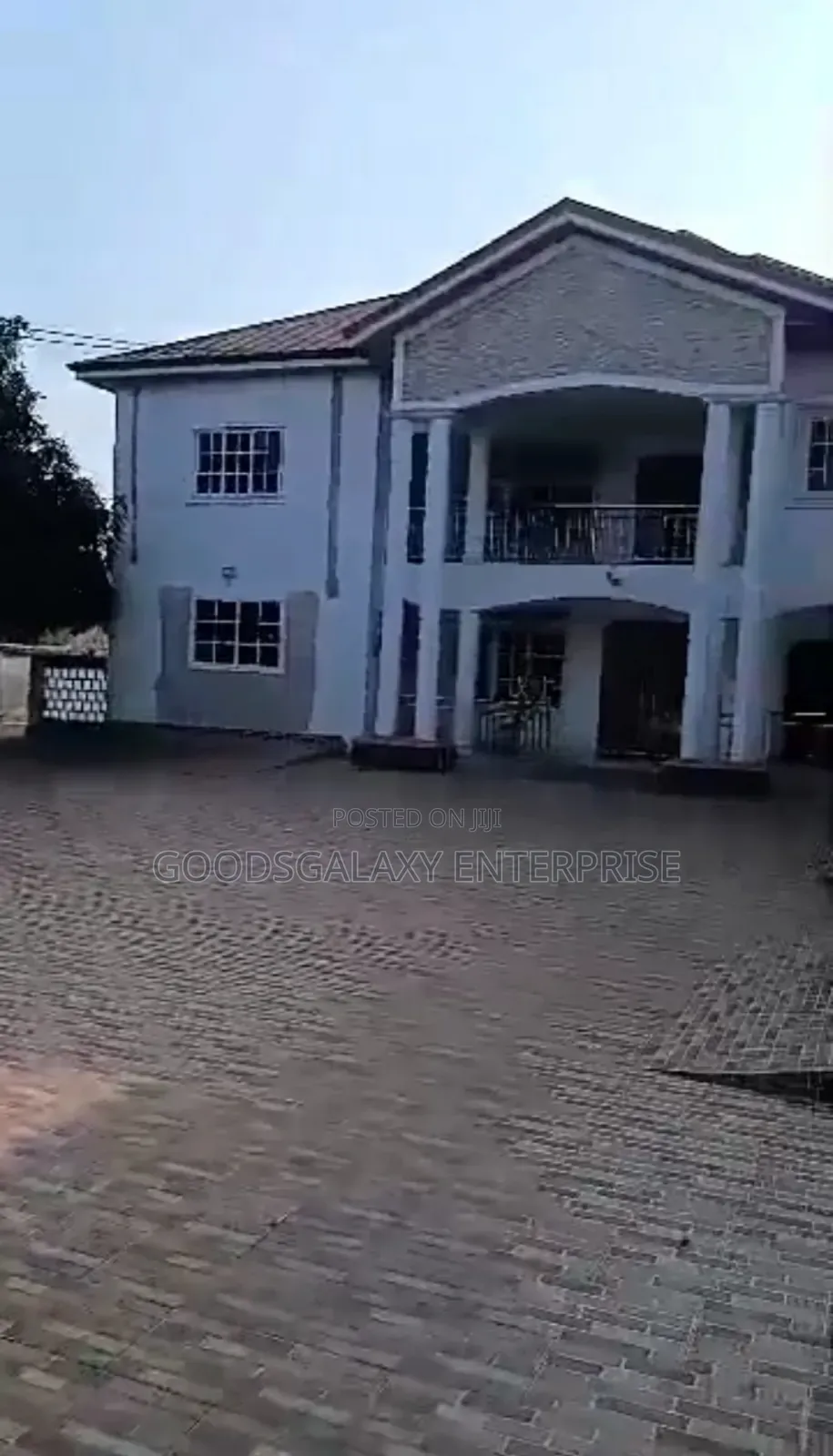 16 Bedroom Private Hospital / Can Be Converted Into School for Sale in Accra Metropolitan