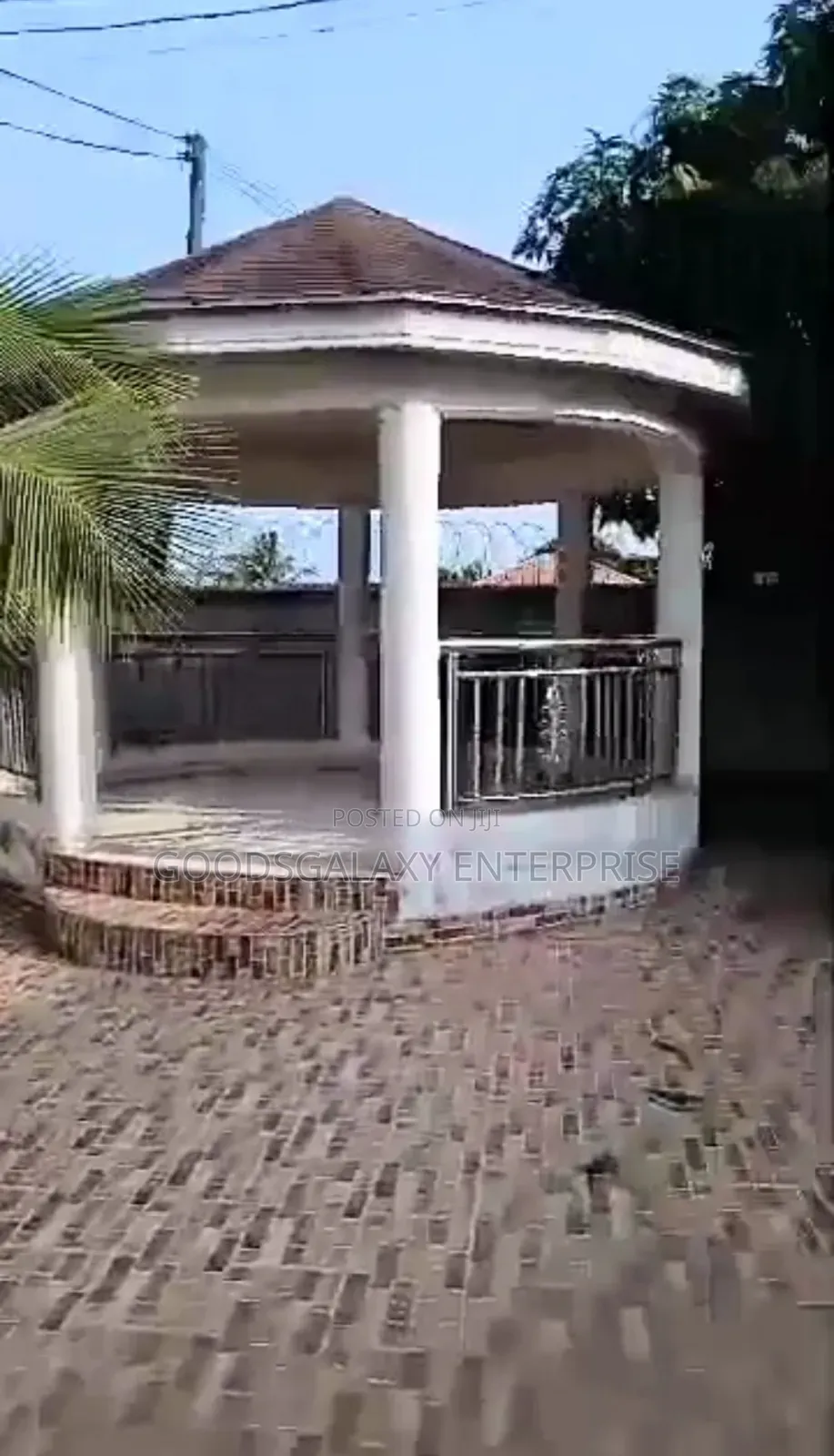 16 Bedroom Private Hospital / Can Be Converted Into School for Sale in Accra Metropolitan