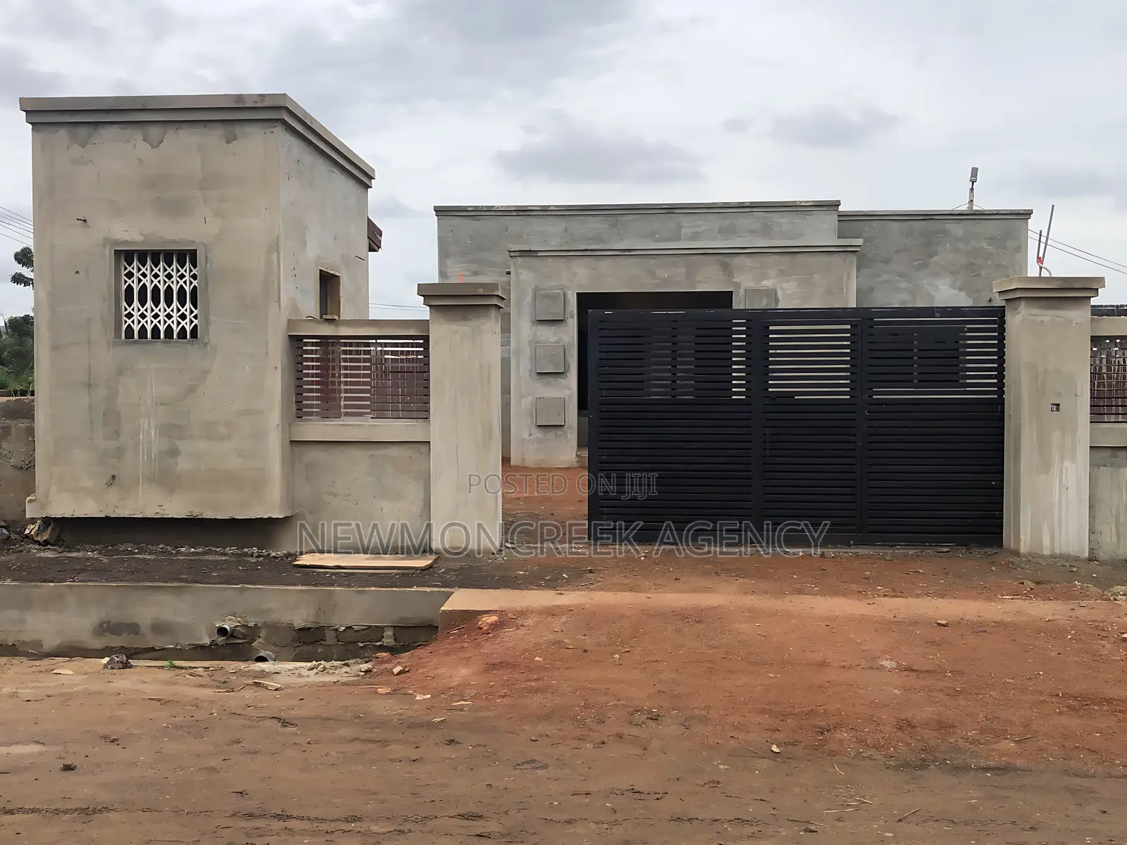 3bdrm Bungalow in Adenta,Amrahia., Accra Metropolitan for sale in Accra Metropolitan
