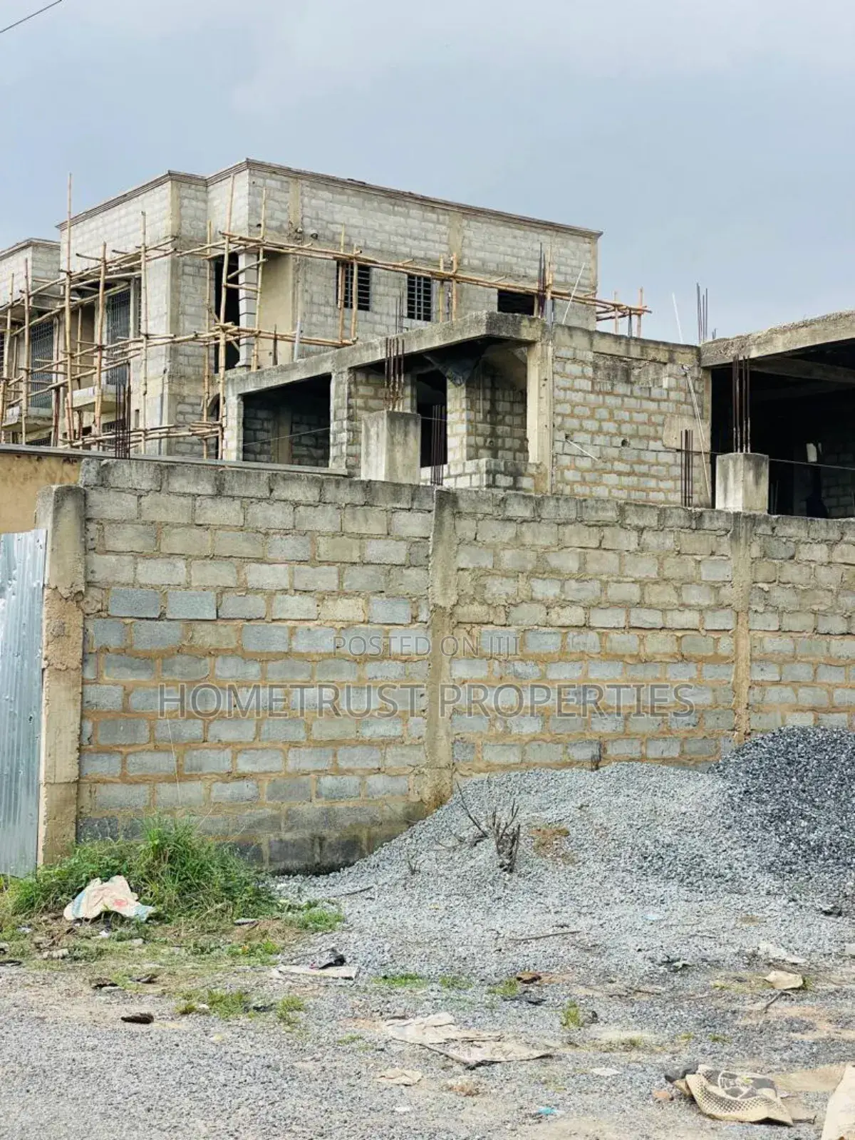 8bdrm Duplex in Home Trust, Ablekuma for sale in Ablekuma