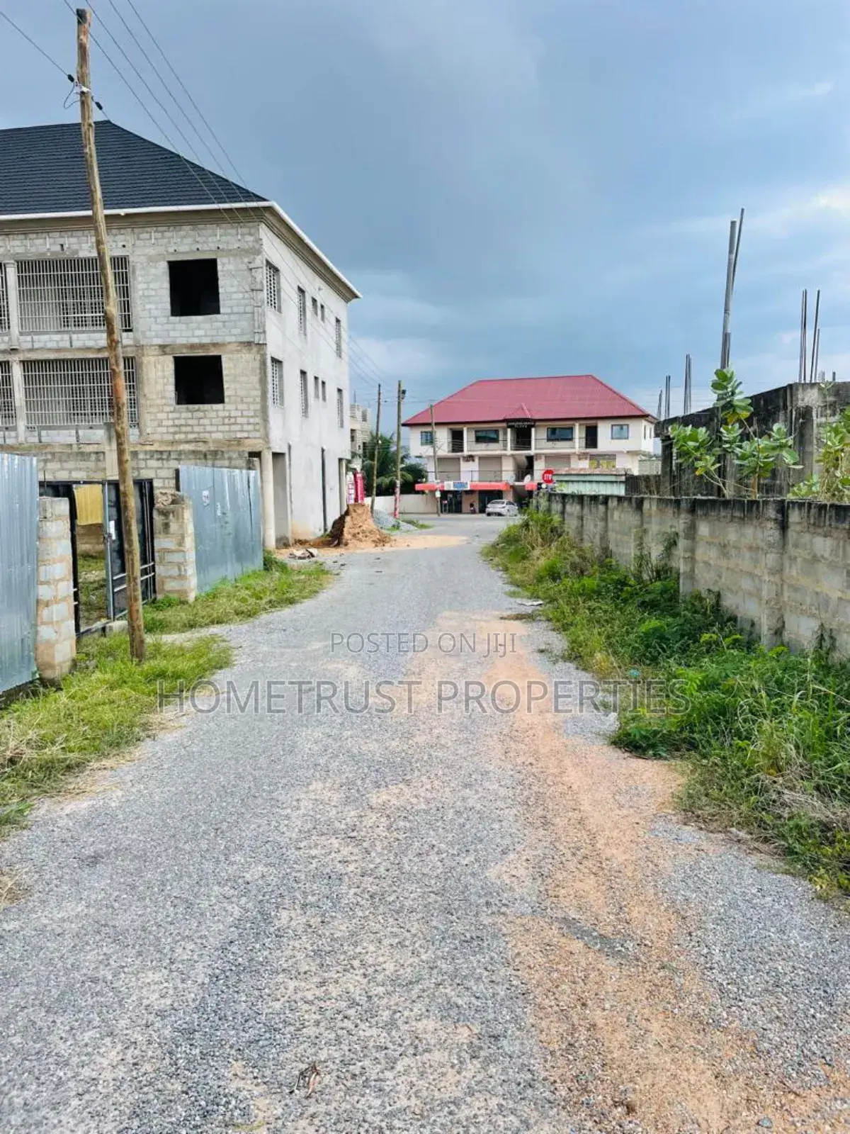 8bdrm Duplex in Home Trust, Ablekuma for sale in Ablekuma