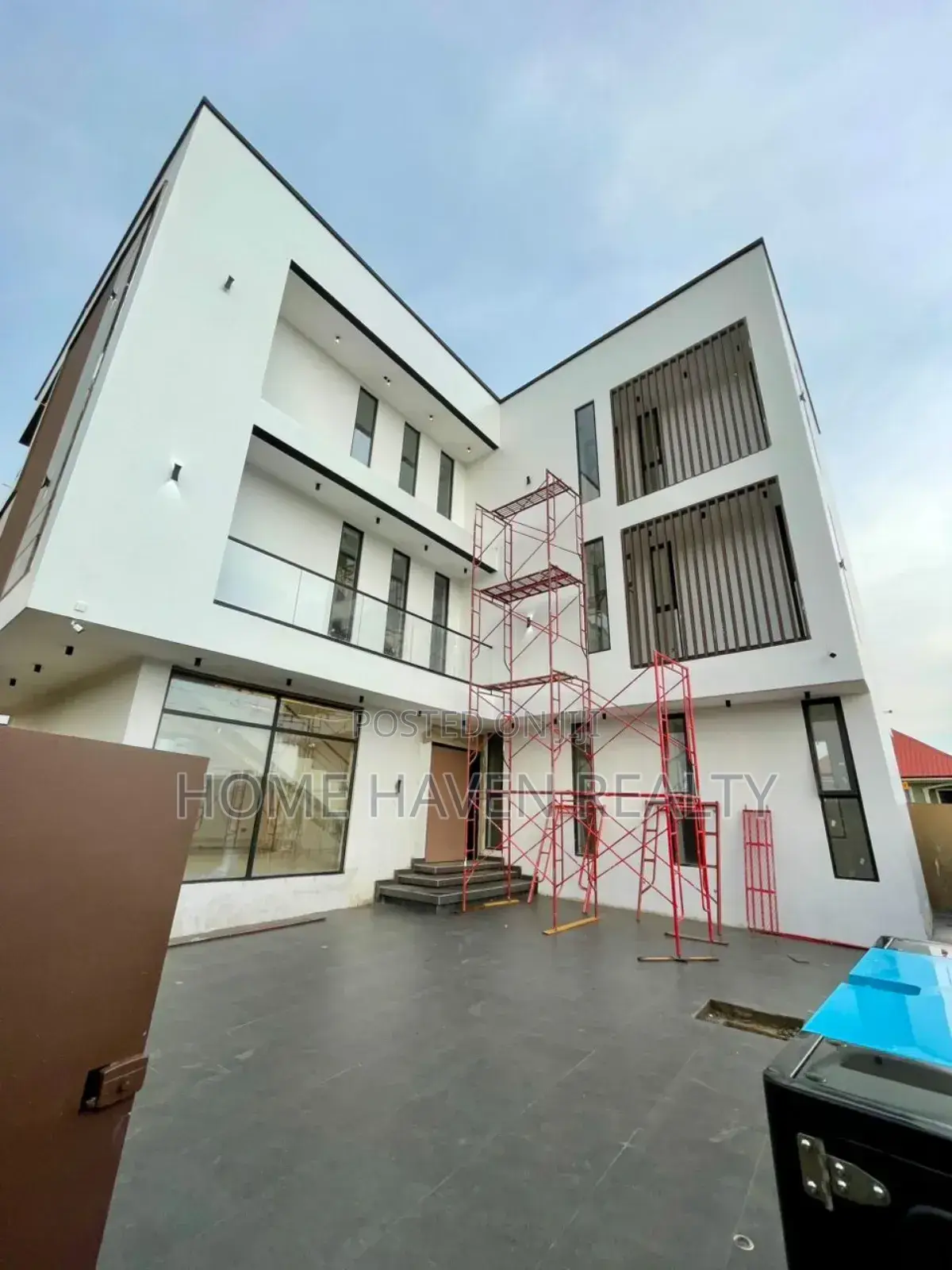 5bdrm House in Oyarifa for sale in Oyarifa