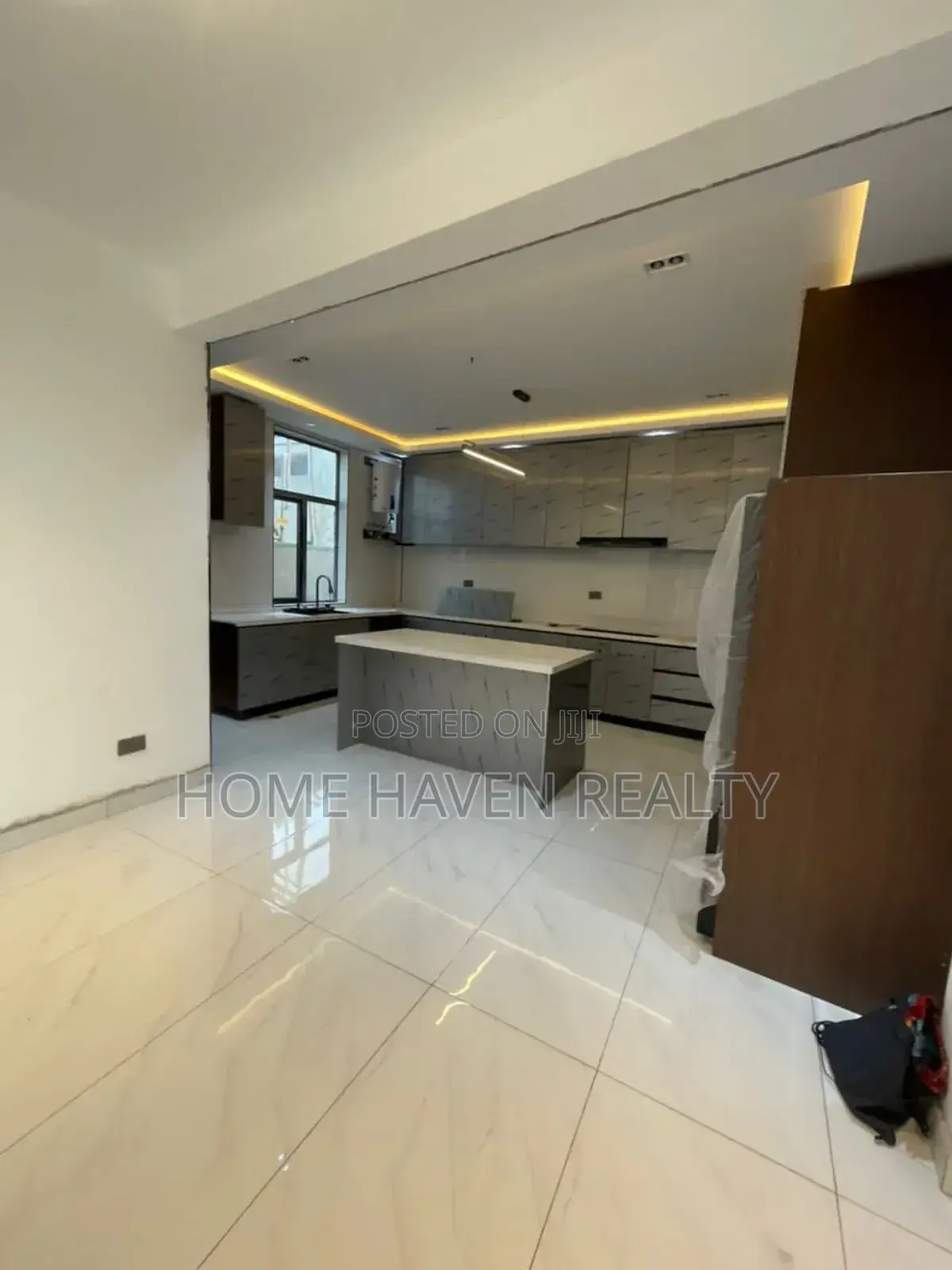 5bdrm House in Oyarifa for sale in Oyarifa