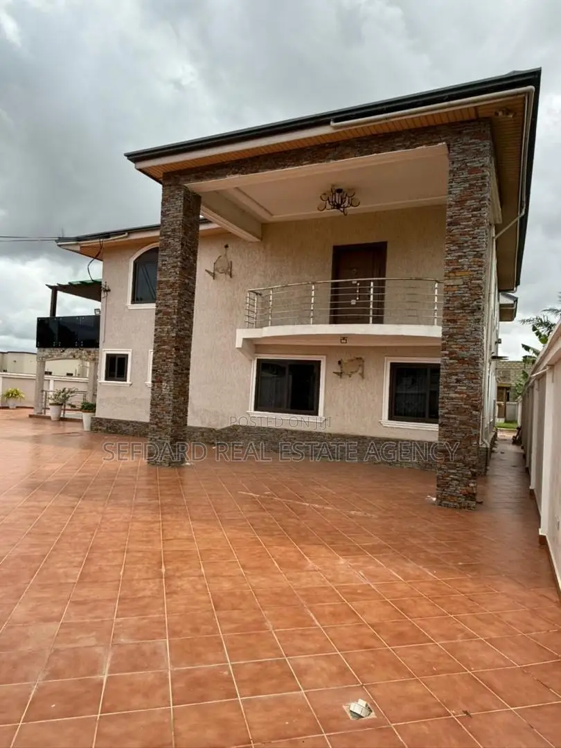 5bdrm House in Amasaman for sale in Amasaman