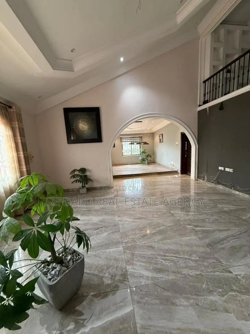 5bdrm House in Amasaman for sale in Amasaman