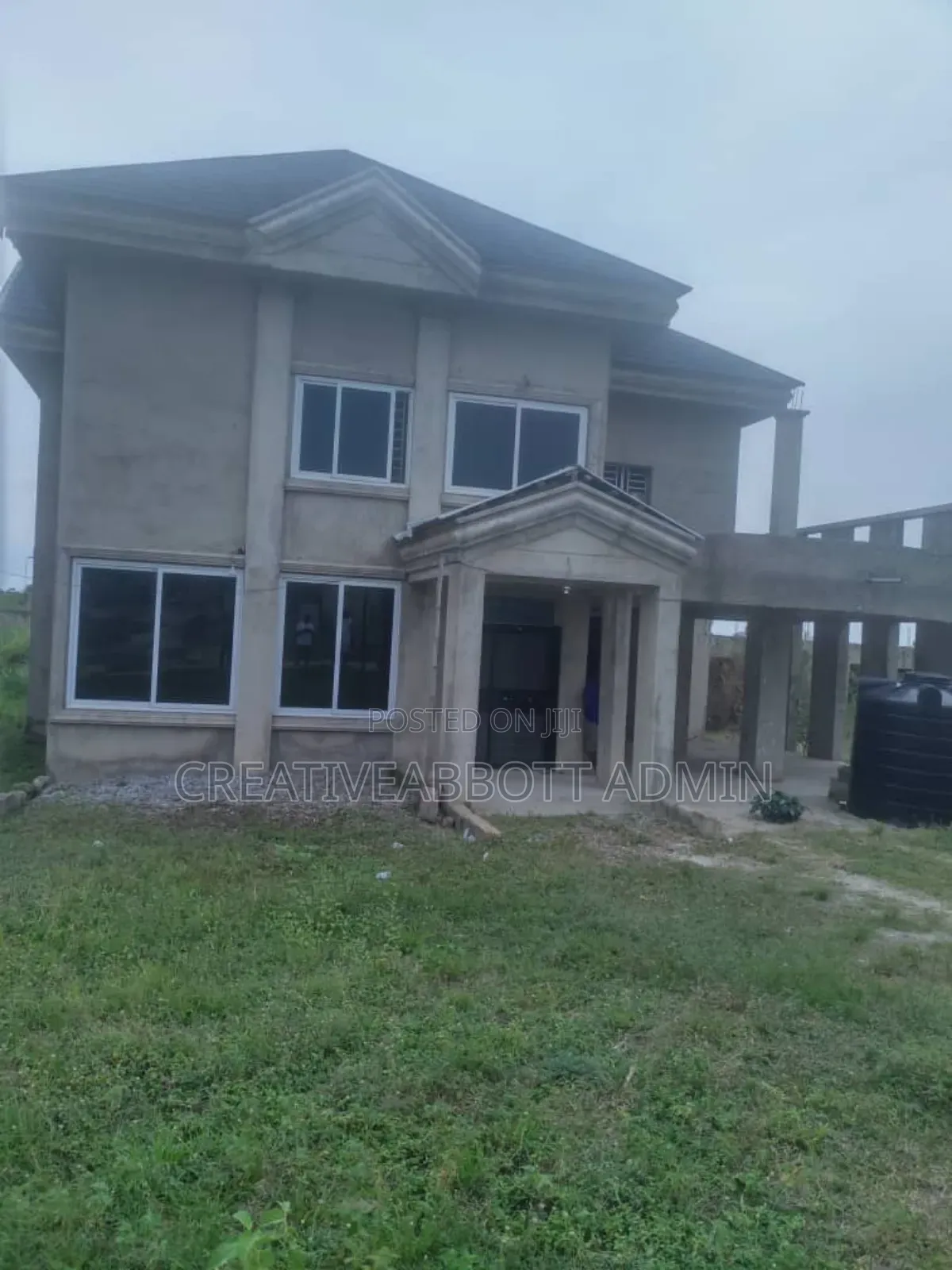 4bdrm Mansion in Highway Close, Gomoa East for sale in Gomoa East