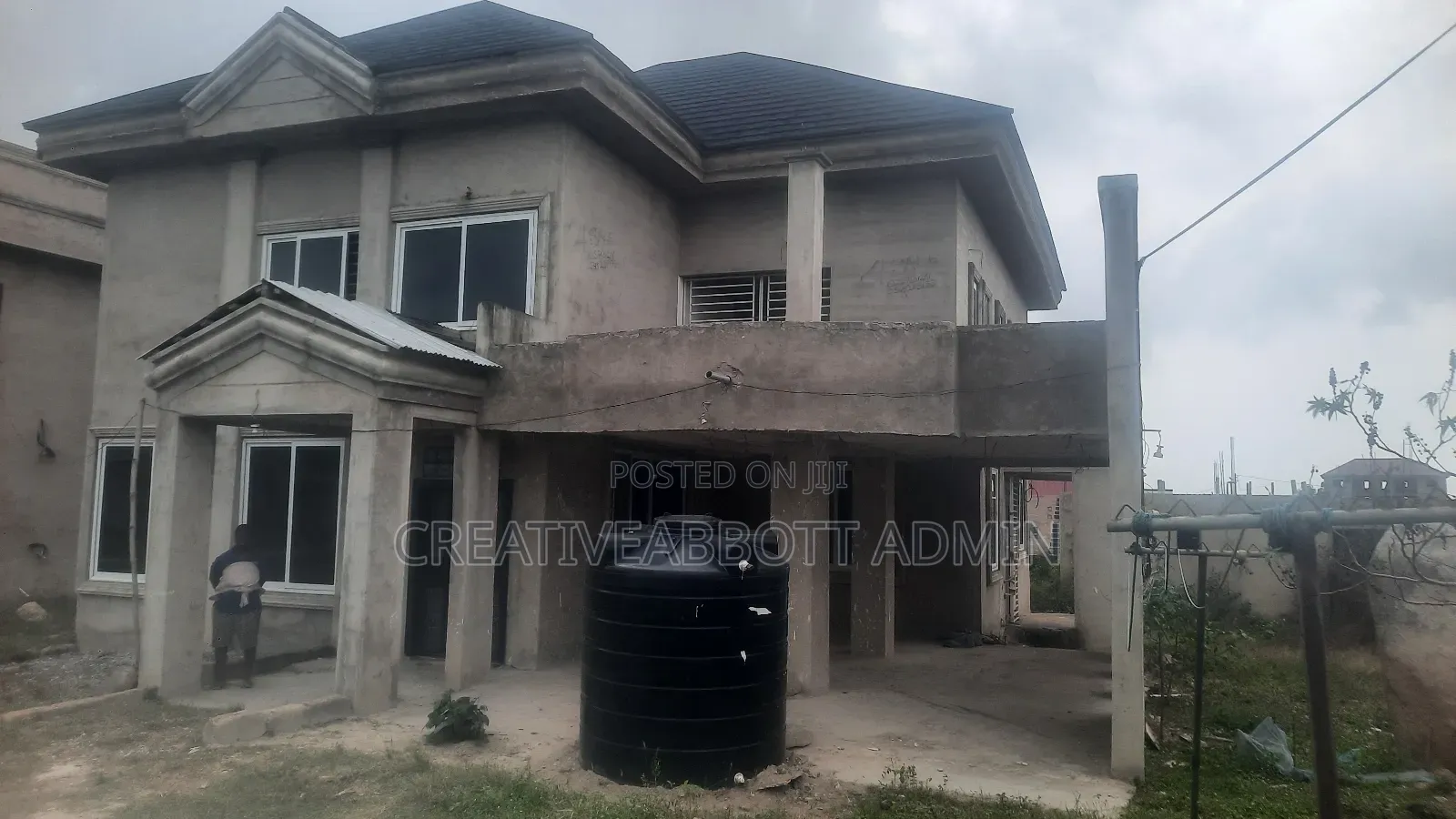 4bdrm Mansion in Highway Close, Gomoa East for sale in Gomoa East