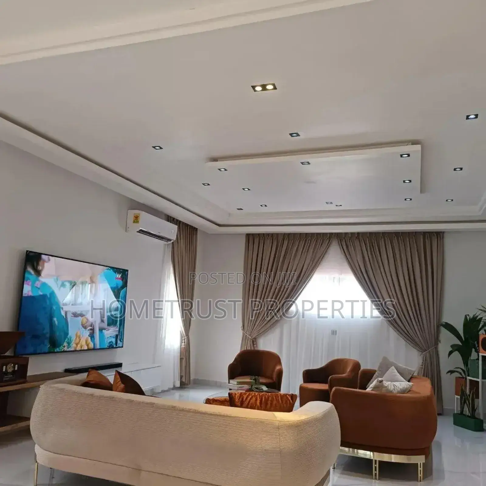 4bdrm Duplex in Hometrust Properties, American House for sale in American House