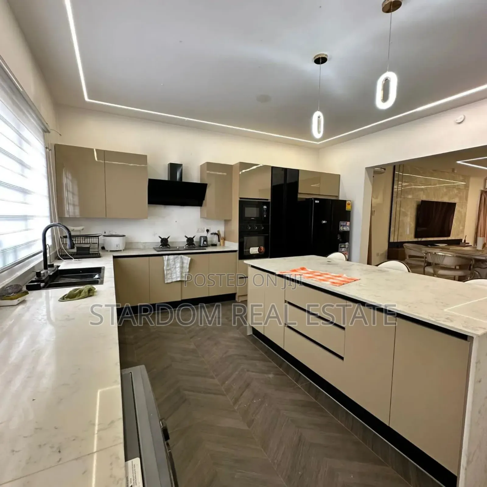 4bdrm Duplex in East Legon Hills for sale in East Legon