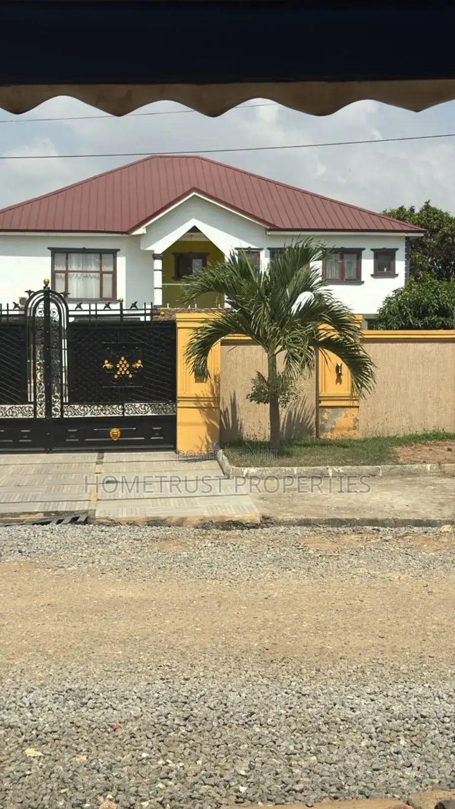 8bdrm House in Hometrust Properties, Spintex for sale in Spintex