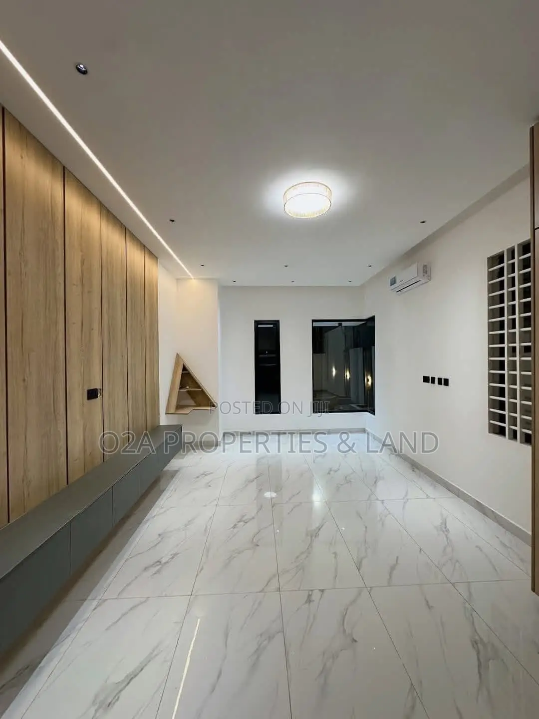 3bdrm House in Ashaley Botwe, Lake Side Estate for sale in Lake Side Estate