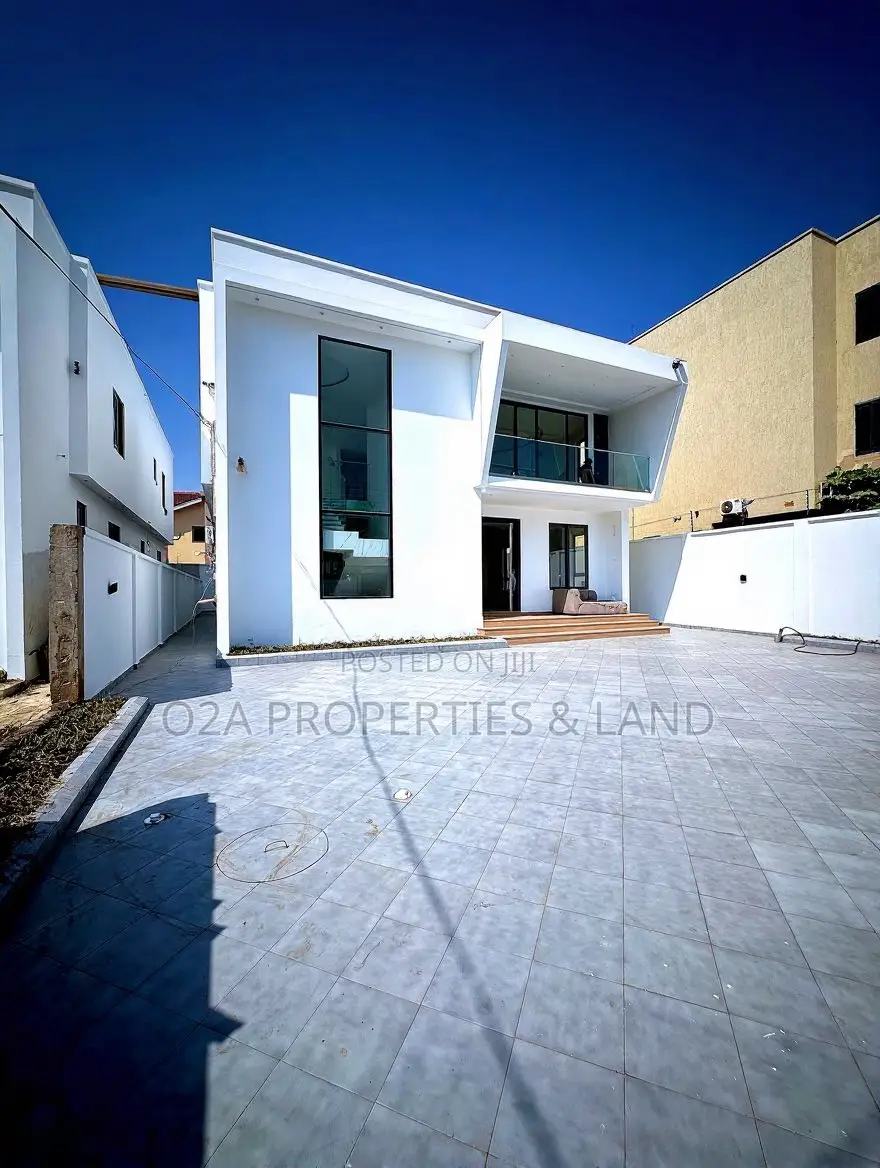 4bdrm House in East Legon, A&C Mall Area for sale in A&C Mall Area