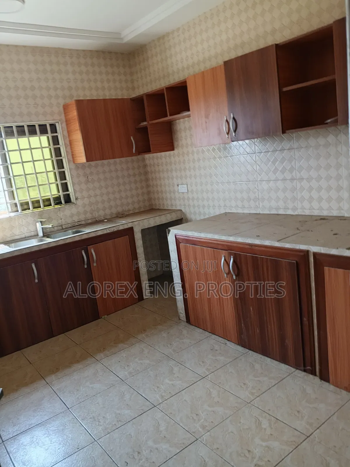 2bdrm Apartment in Amanfro, Adenta for rent in Adenta