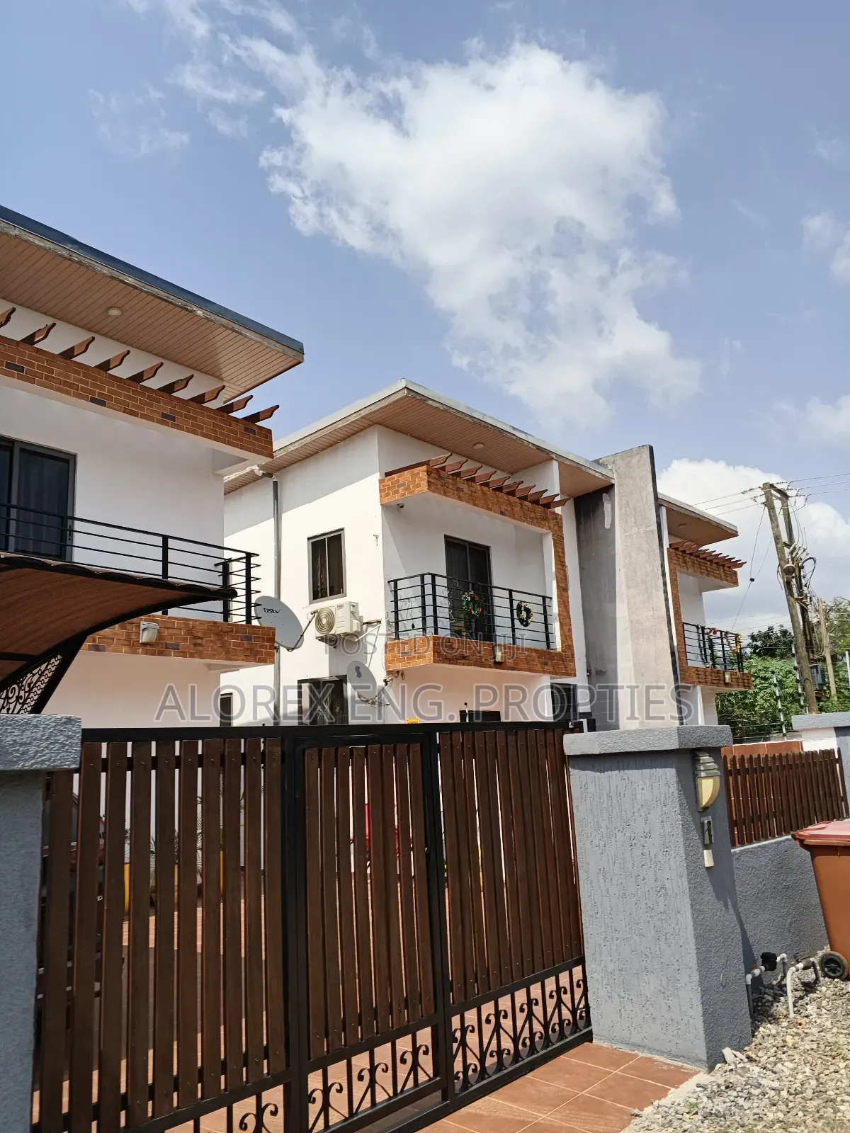3bdrm House in Amanfro, Adenta for sale in Adenta