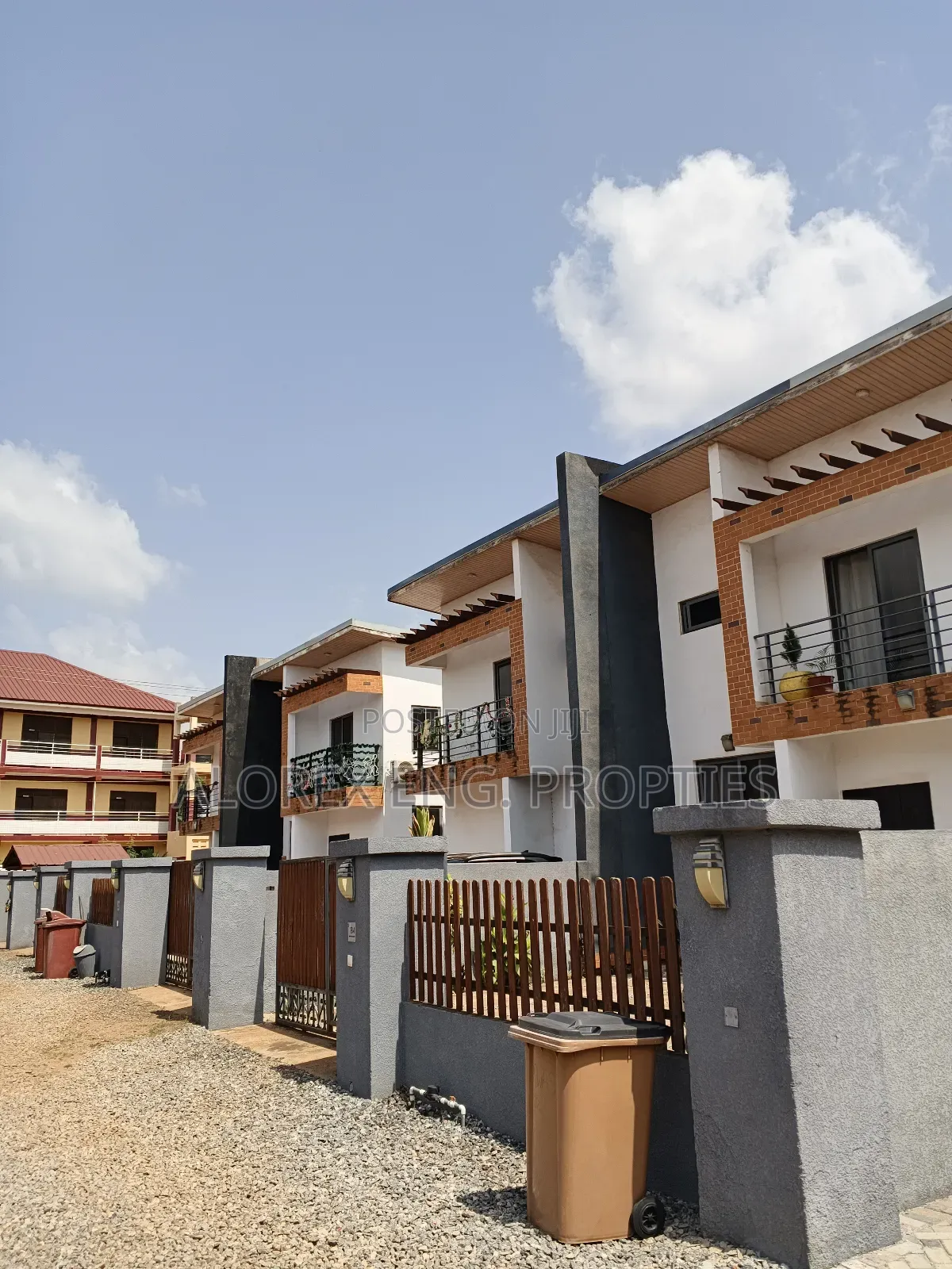 3bdrm House in Amanfro, Adenta for sale in Adenta
