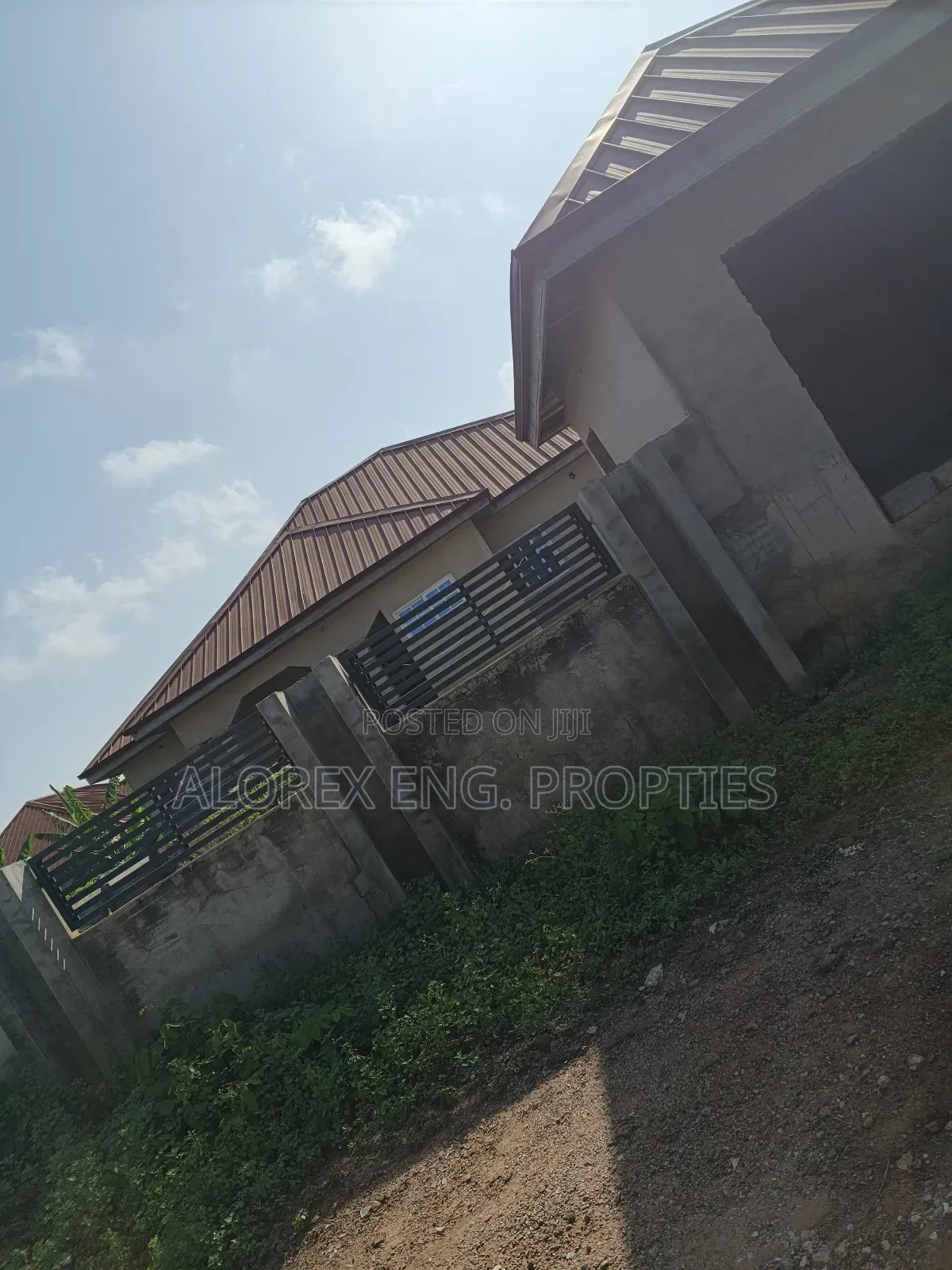 3bdrm House in Fafraha, Adenta for sale in Adenta
