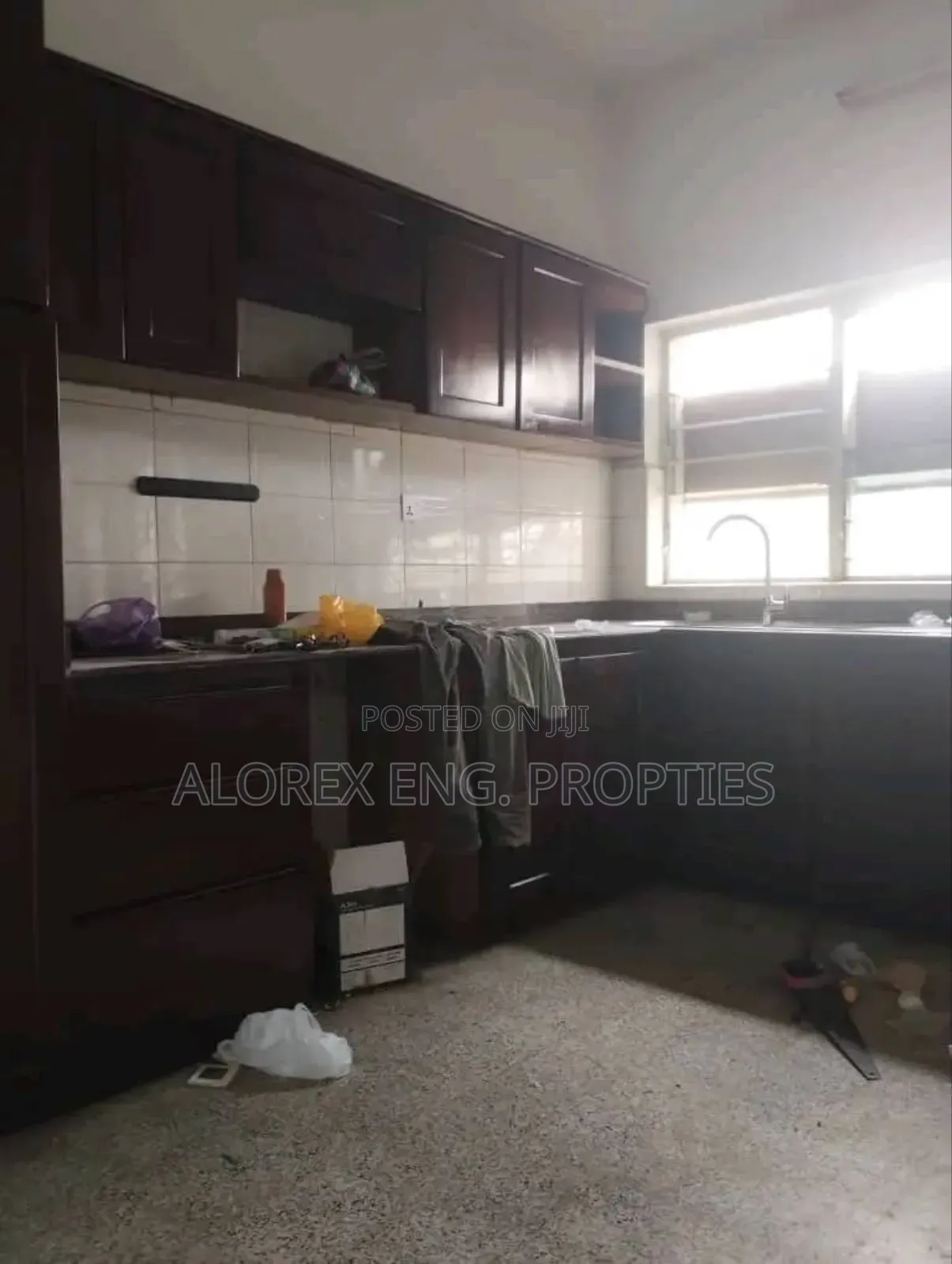 4bdrm House in $2000, Tesano for rent in Tesano