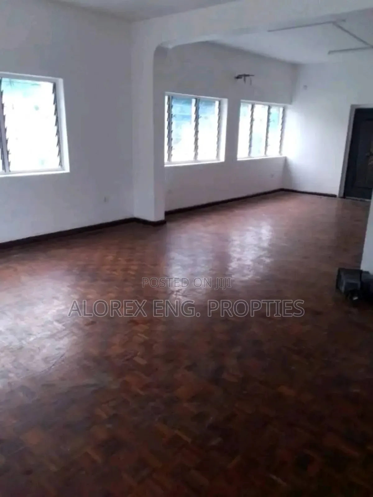 4bdrm House in $2000, Tesano for rent in Tesano