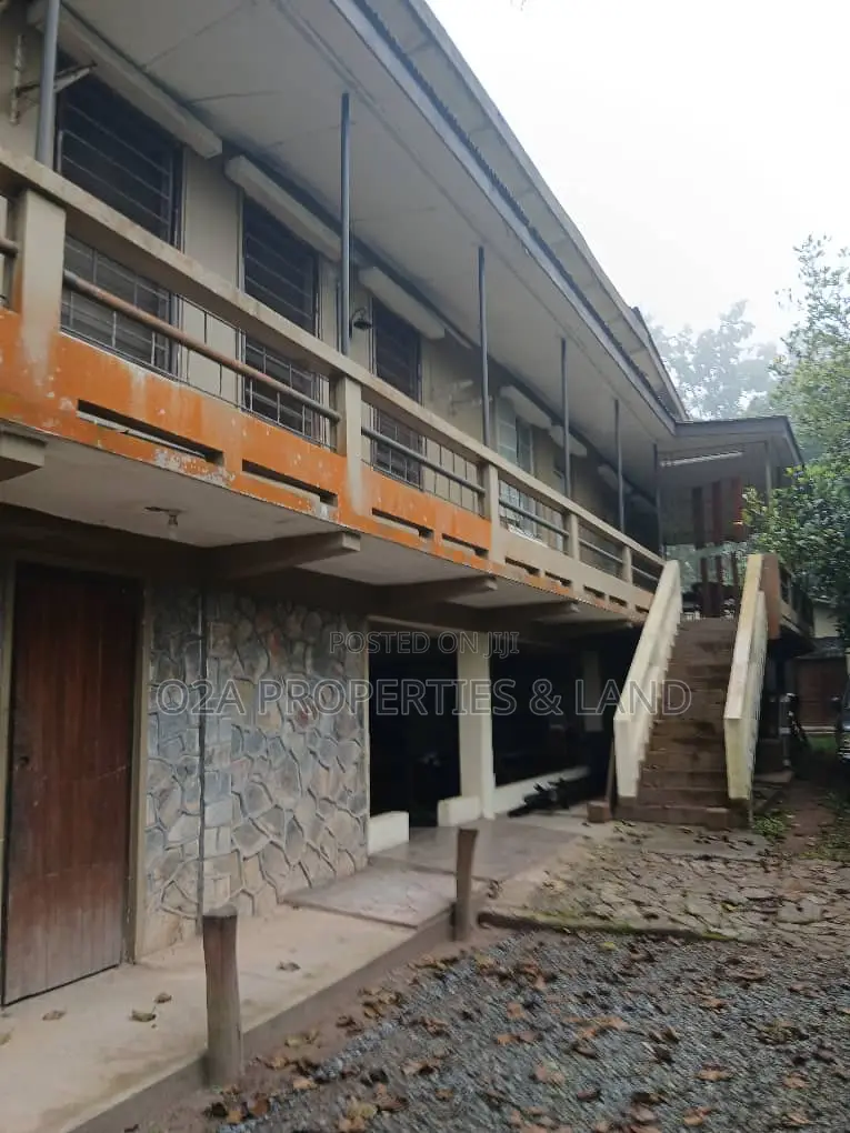 4bdrm House in Aburi Paduasi Lodge for sale in Aburi